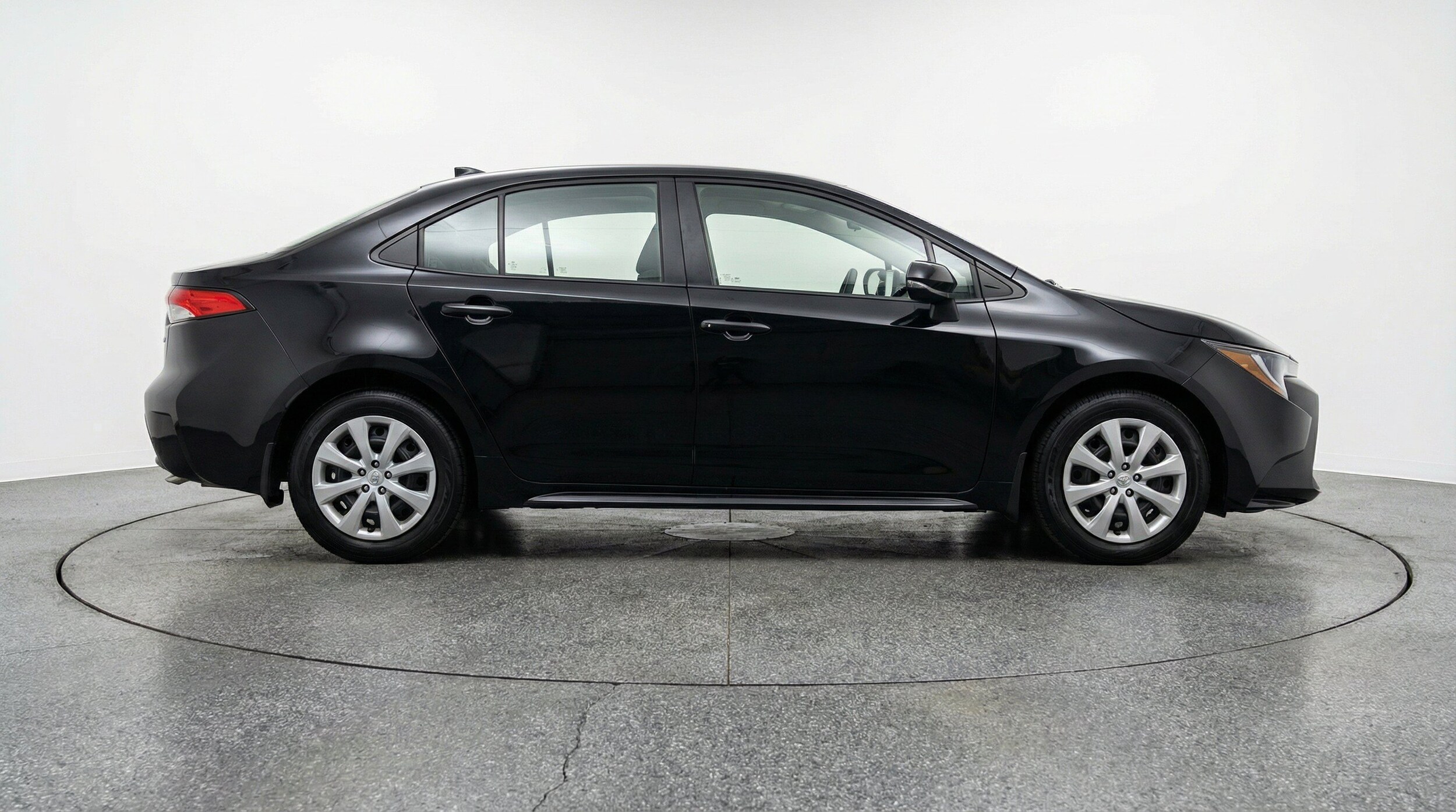 Thumbnail: 2025 Toyota Corolla - 14