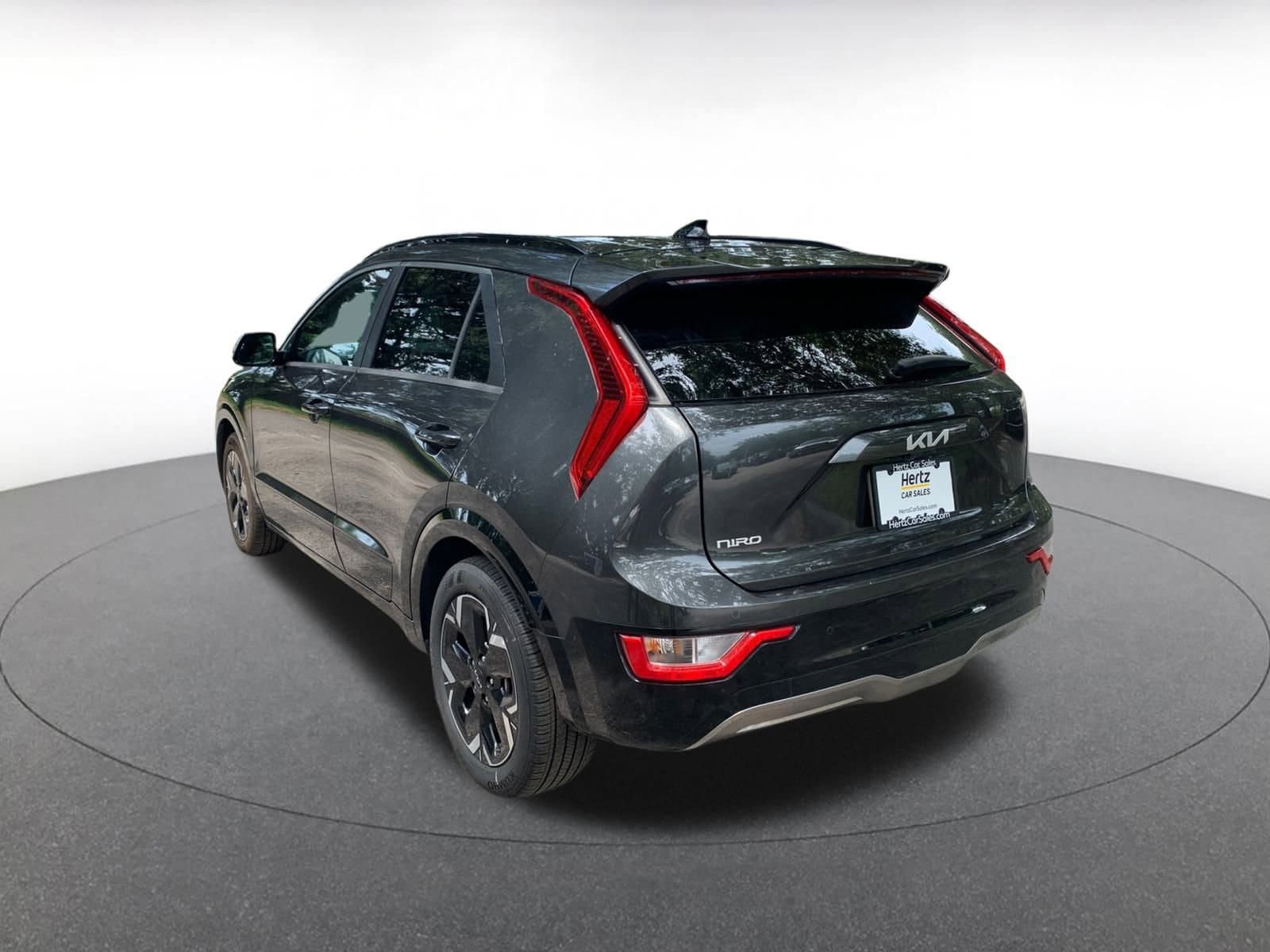 Thumbnail: 2023 Kia Niro - 5