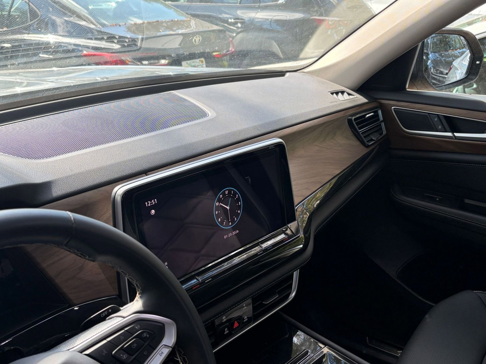 Thumbnail: 2025 Volkswagen Atlas - 33