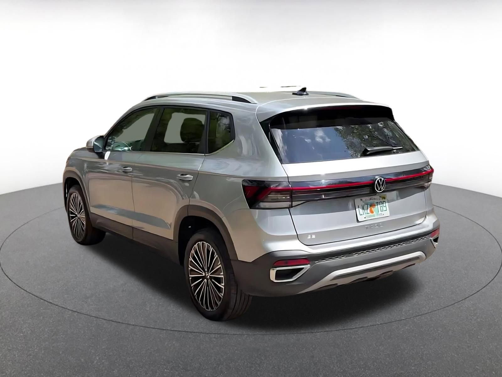 Thumbnail: 2025 Volkswagen Taos - 11