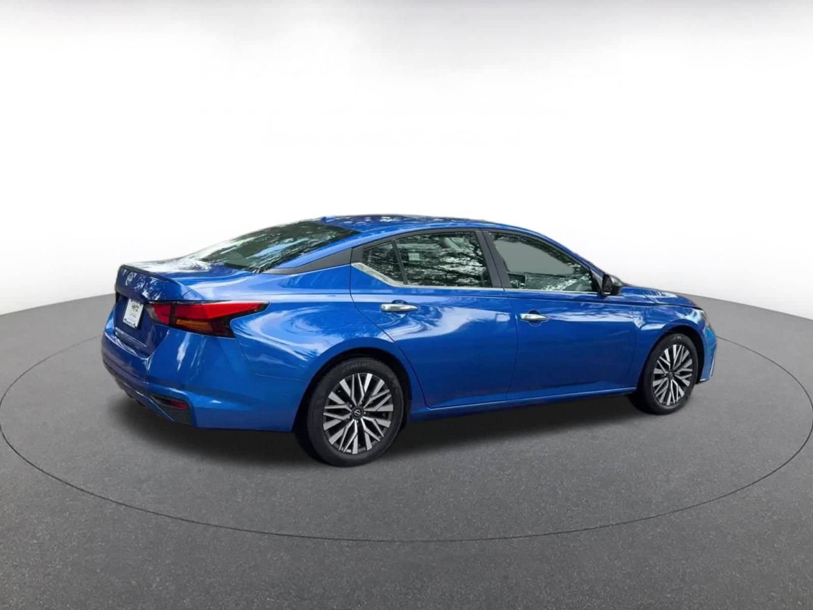 Thumbnail: 2025 Nissan Altima - 15