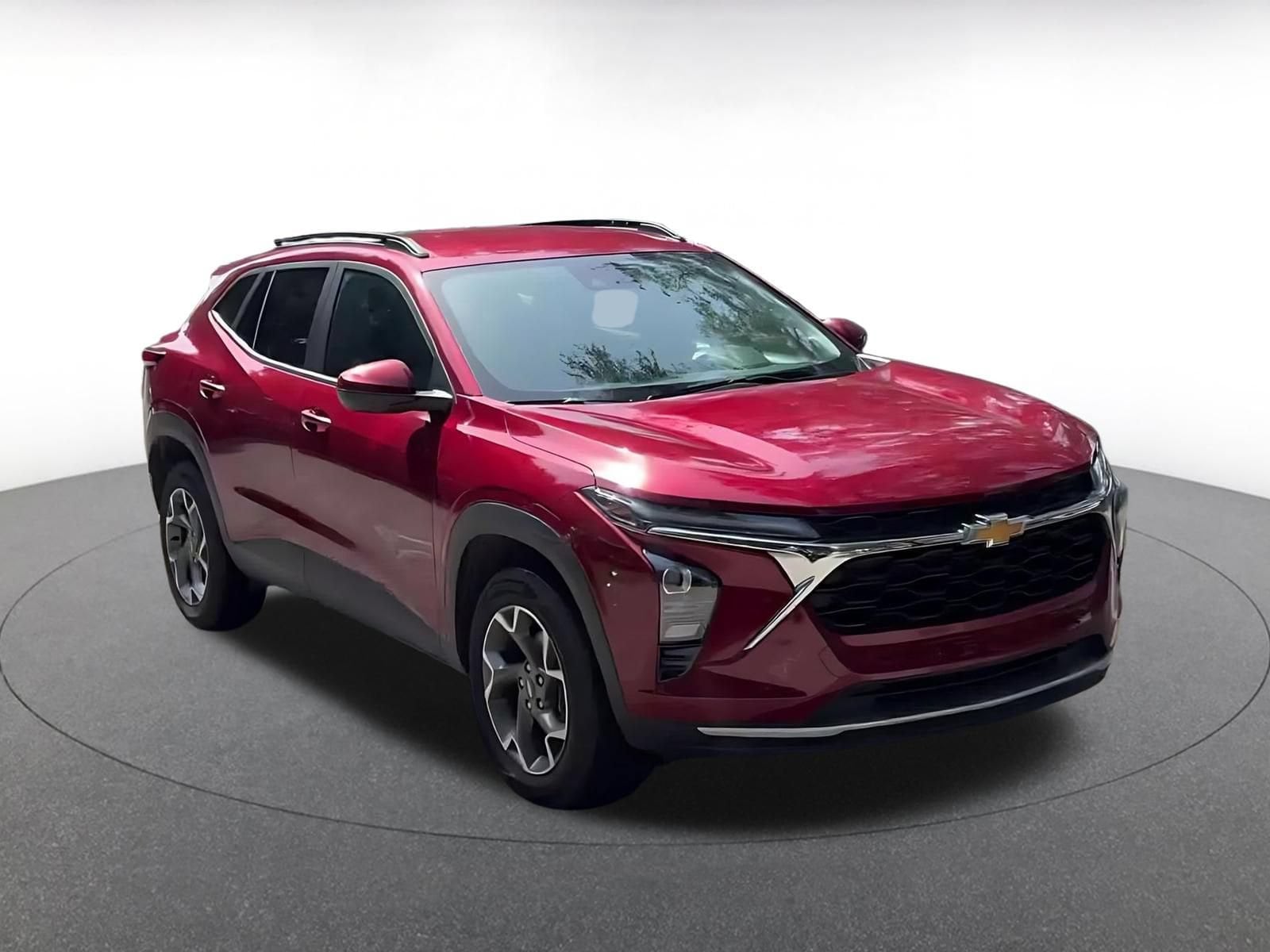 Thumbnail: 2025 Chevrolet Trax - 3