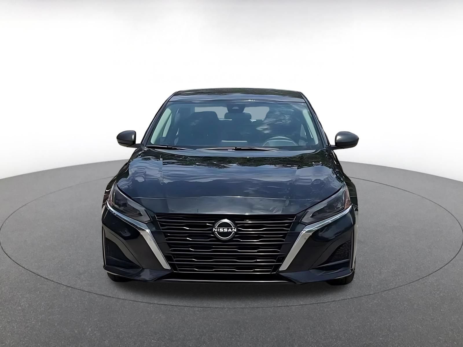 Thumbnail: 2025 Nissan Altima - 4