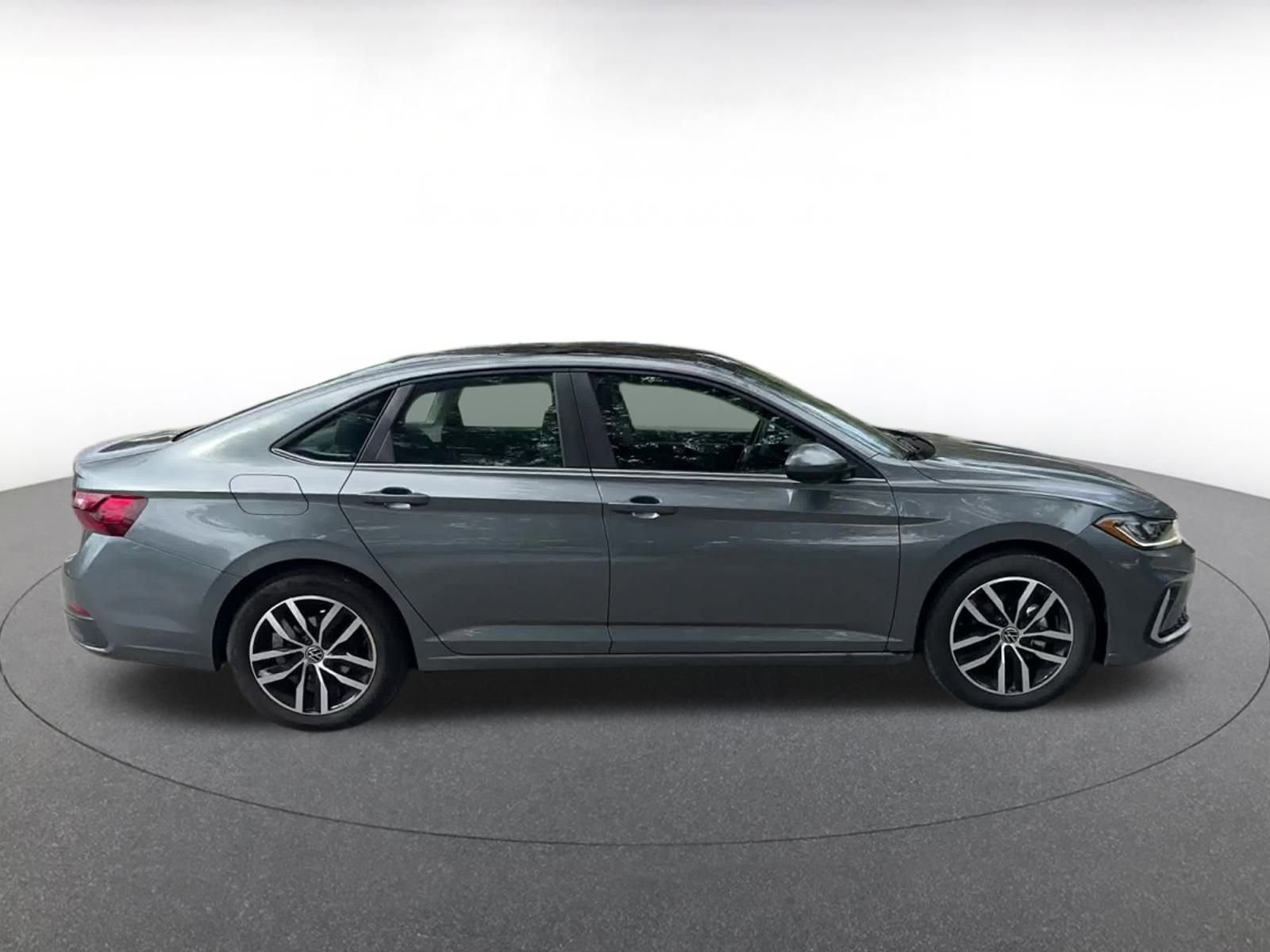 Thumbnail: 2025 Volkswagen Jetta - 24