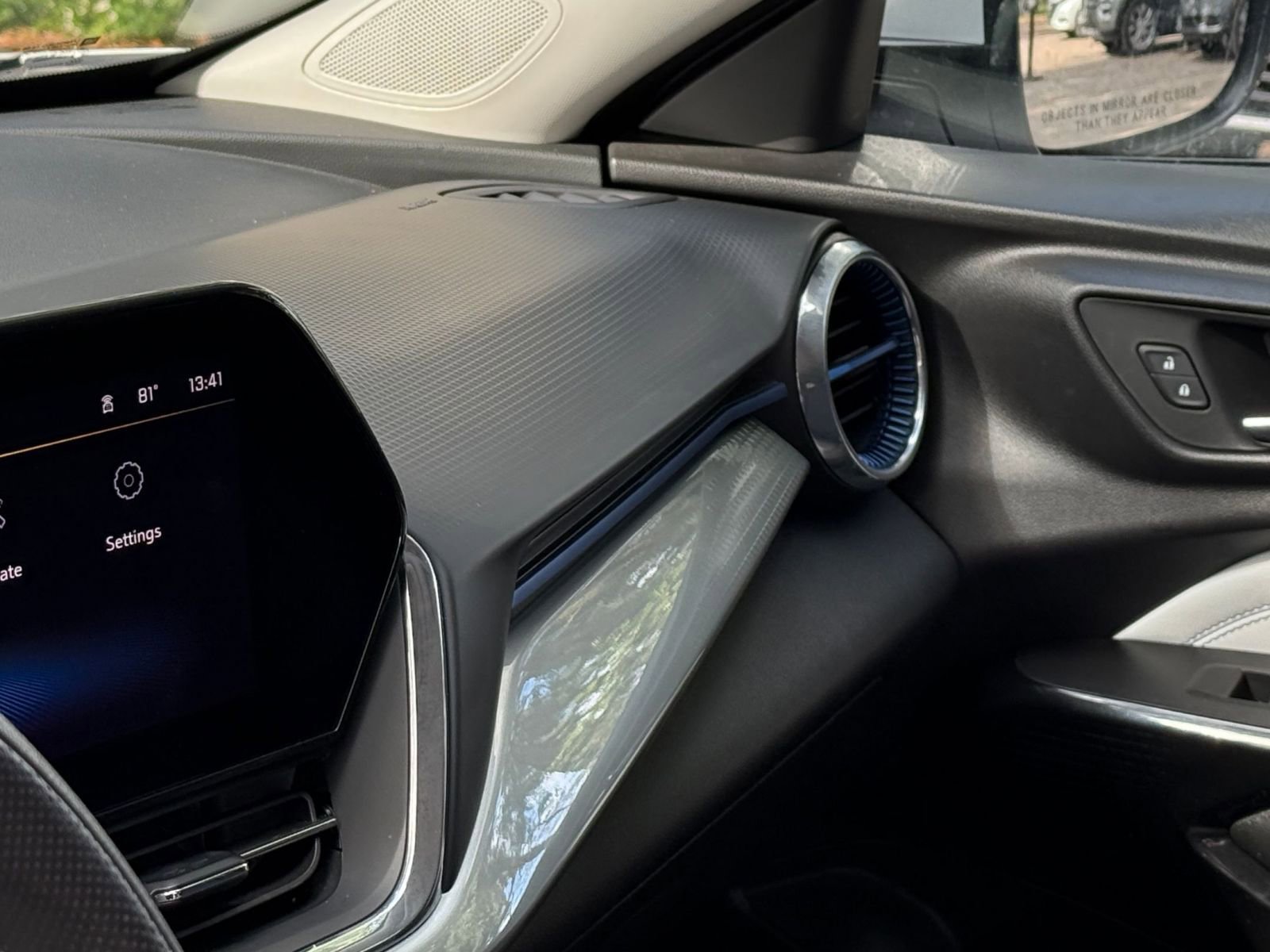 Thumbnail: 2025 Chevrolet Trax - 29