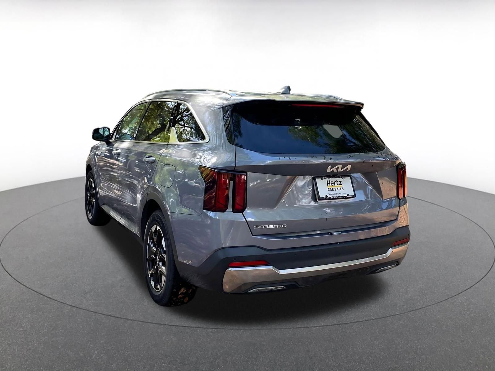 Thumbnail: 2024 Kia Sorento - 5