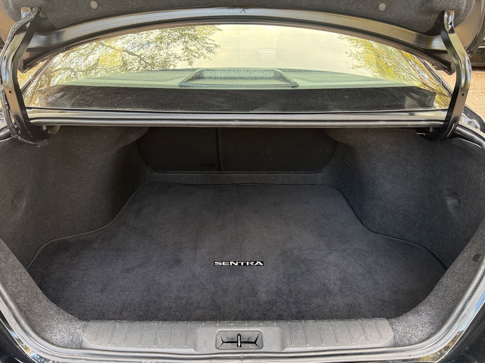 Thumbnail: 2025 Nissan Sentra - 24