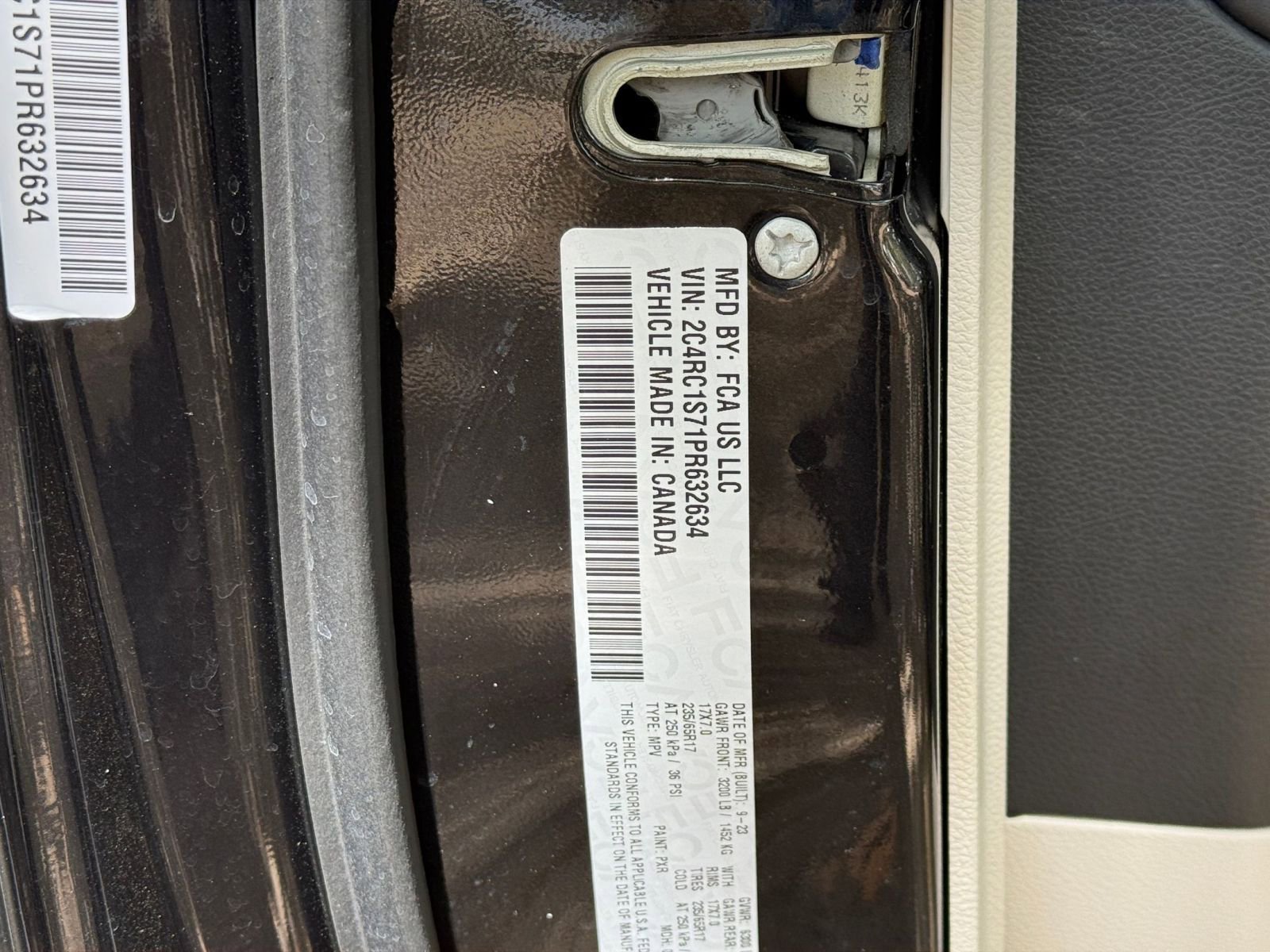 Thumbnail: 2023 Chrysler Pacifica - 27