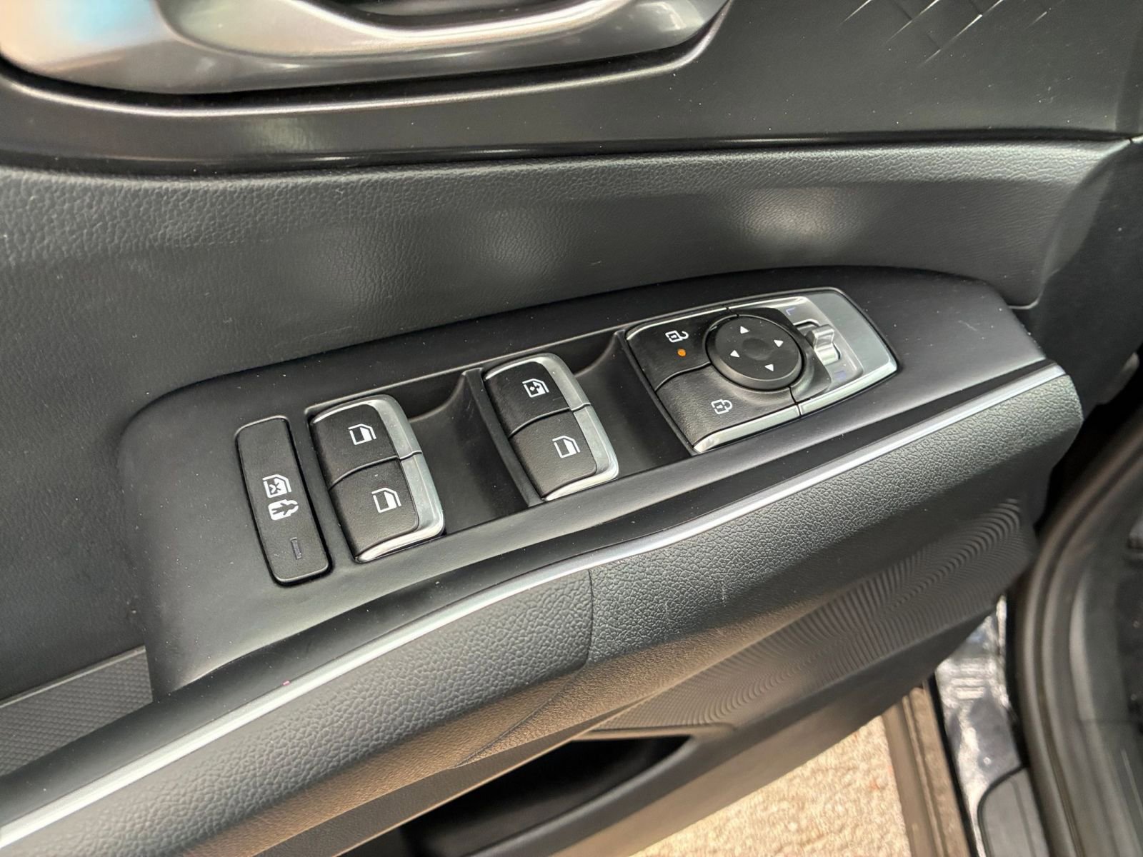 Thumbnail: 2024 Kia Sorento - 18