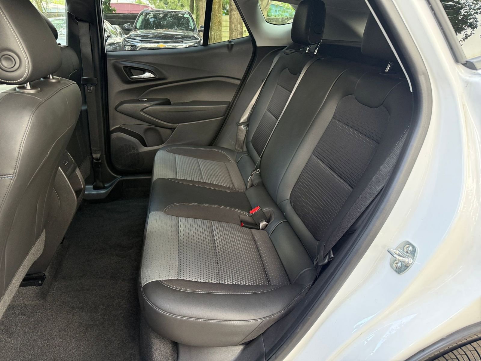 Thumbnail: 2025 Chevrolet Trax - 33