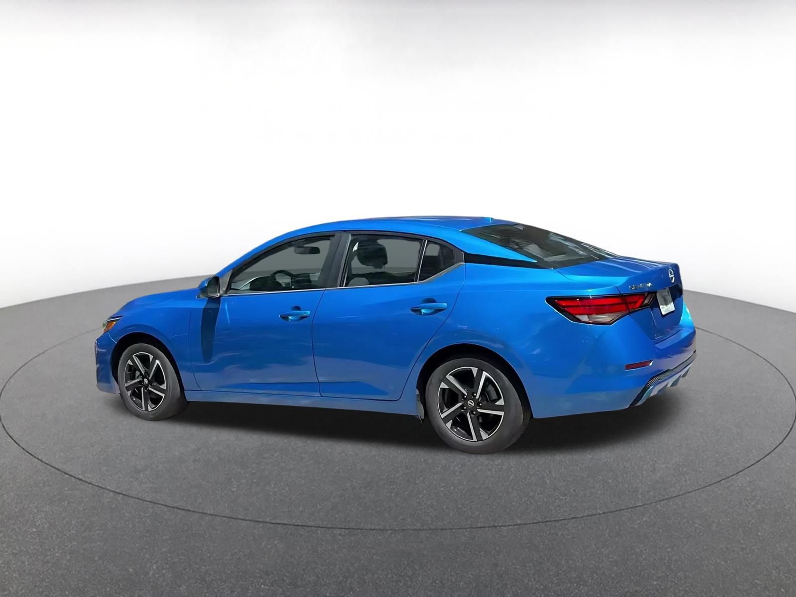 Thumbnail: 2025 Nissan Sentra - 10