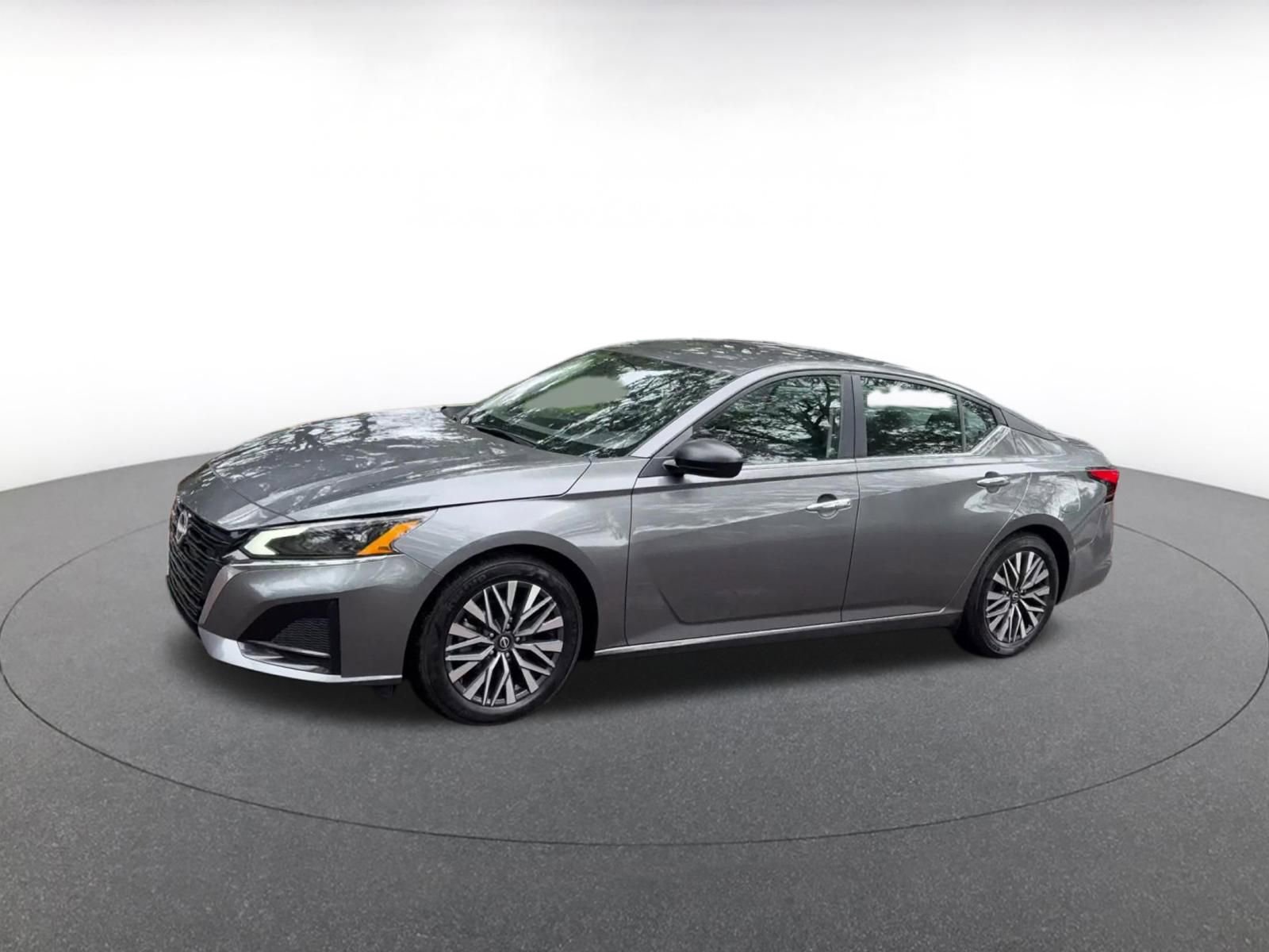 Thumbnail: 2025 Nissan Altima - 8