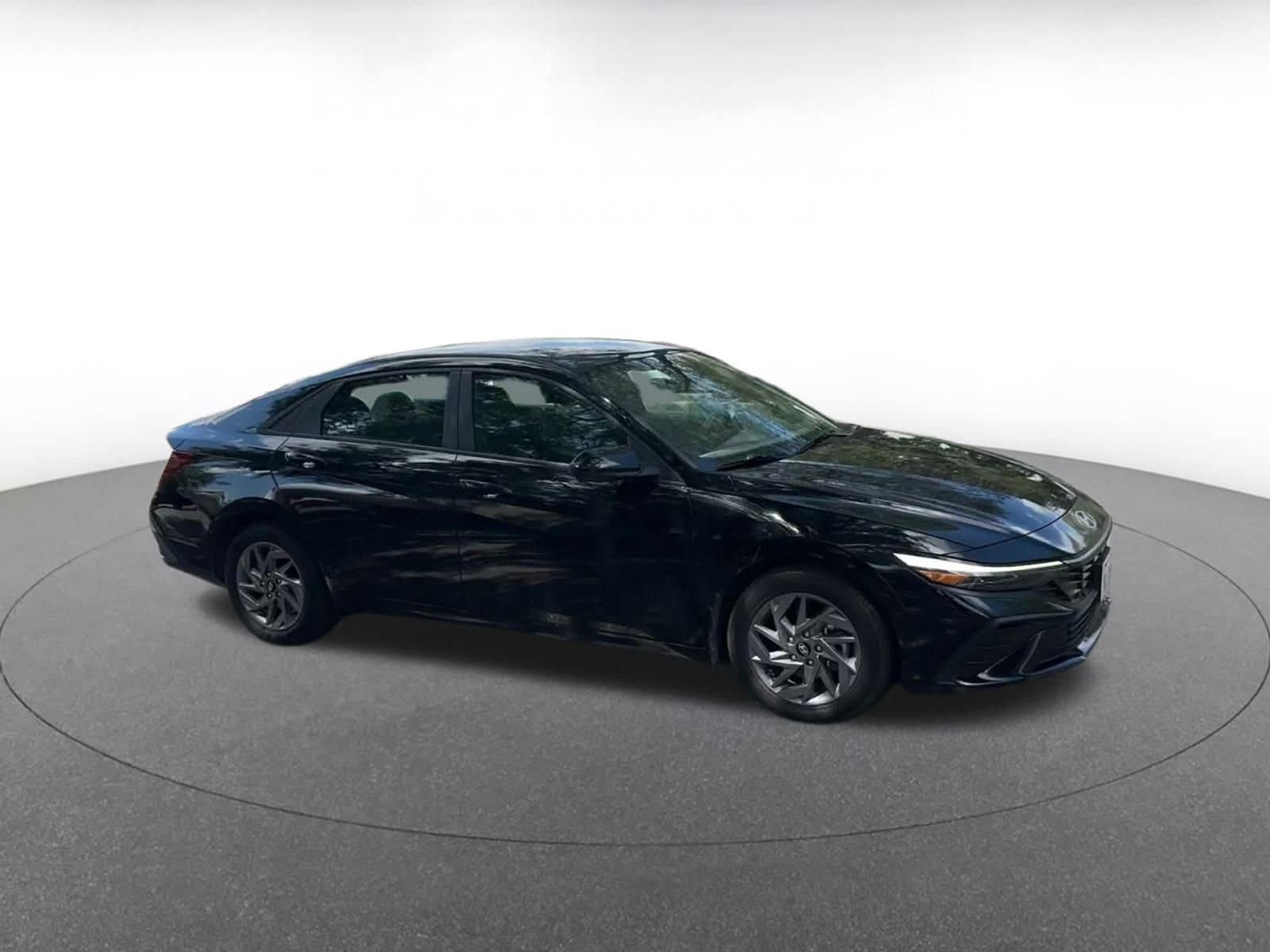 Thumbnail: 2024 Hyundai Elantra - 2