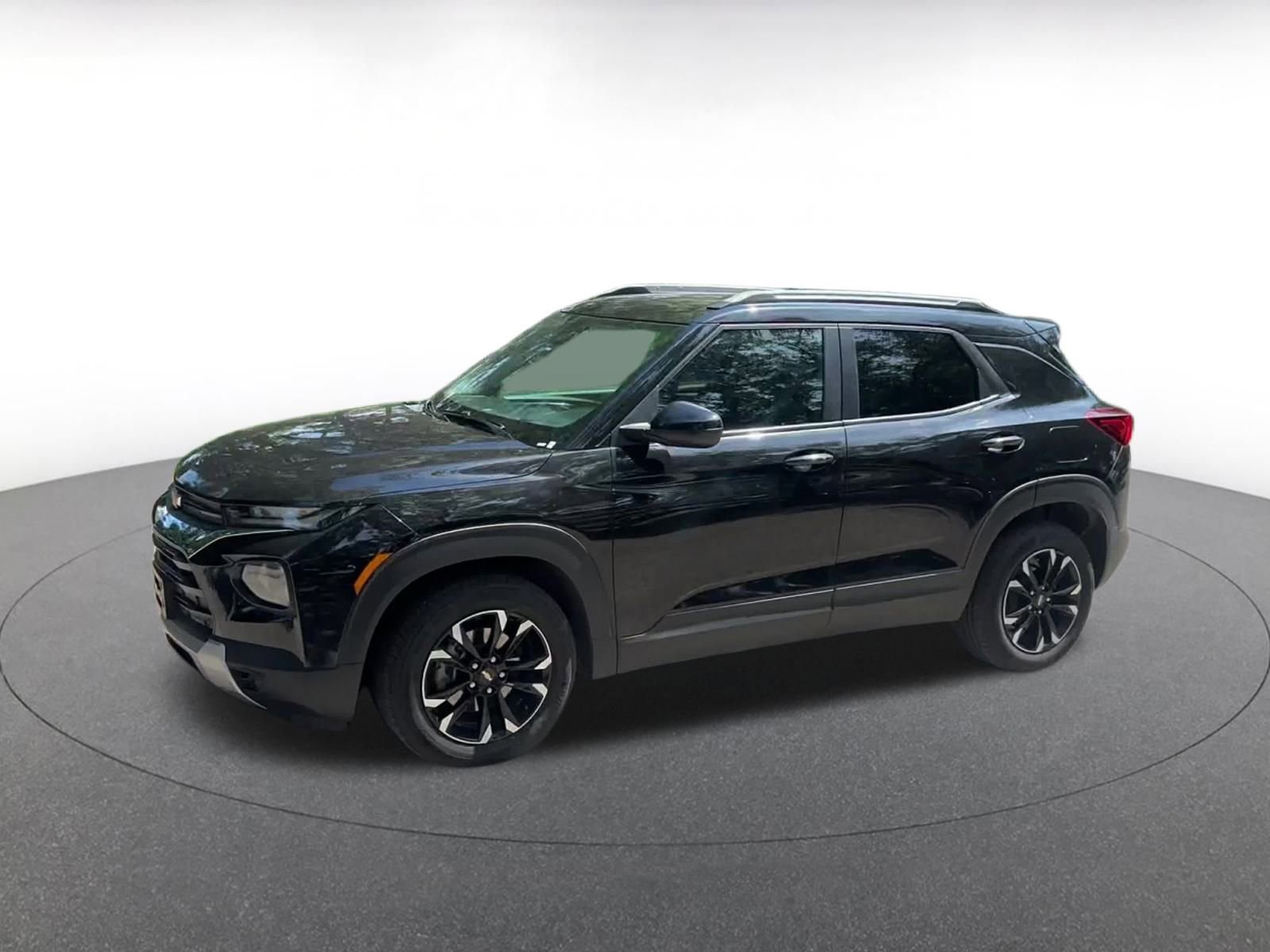 Thumbnail: 2023 Chevrolet TrailBlazer - 8