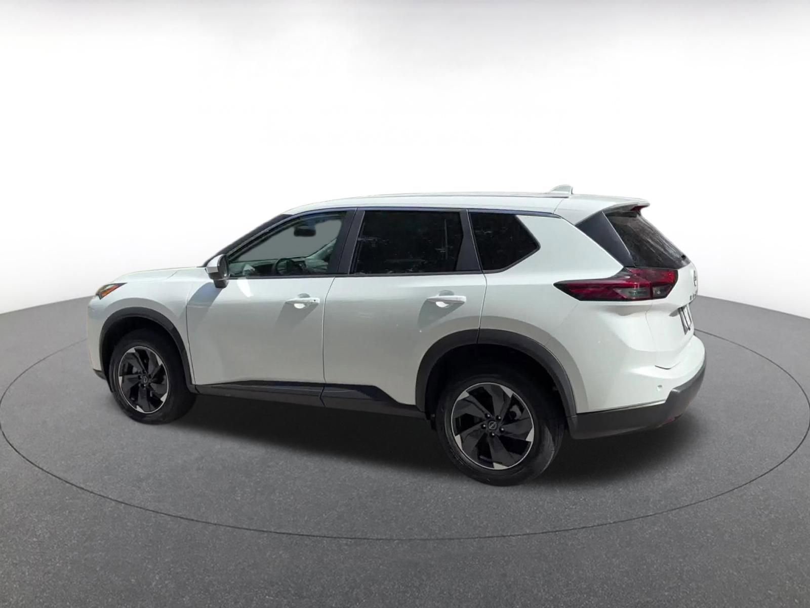 Thumbnail: 2025 Nissan Rogue - 10