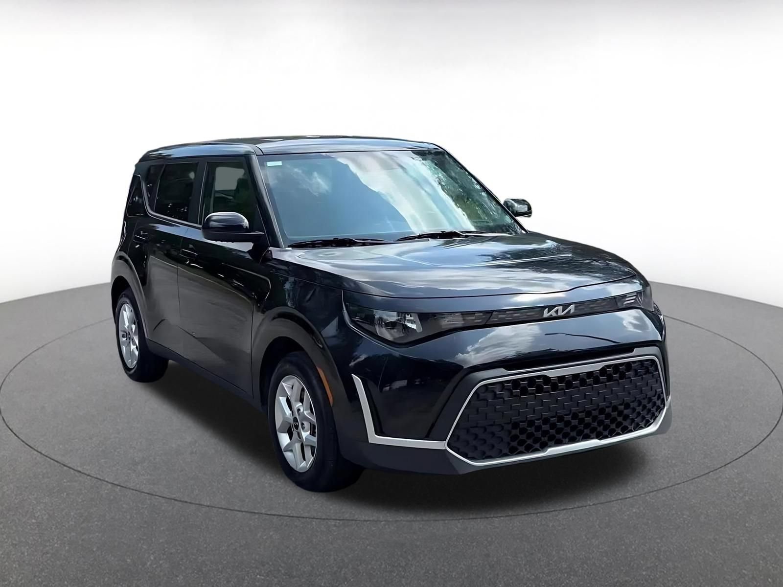 Thumbnail: 2025 Kia Soul - 3