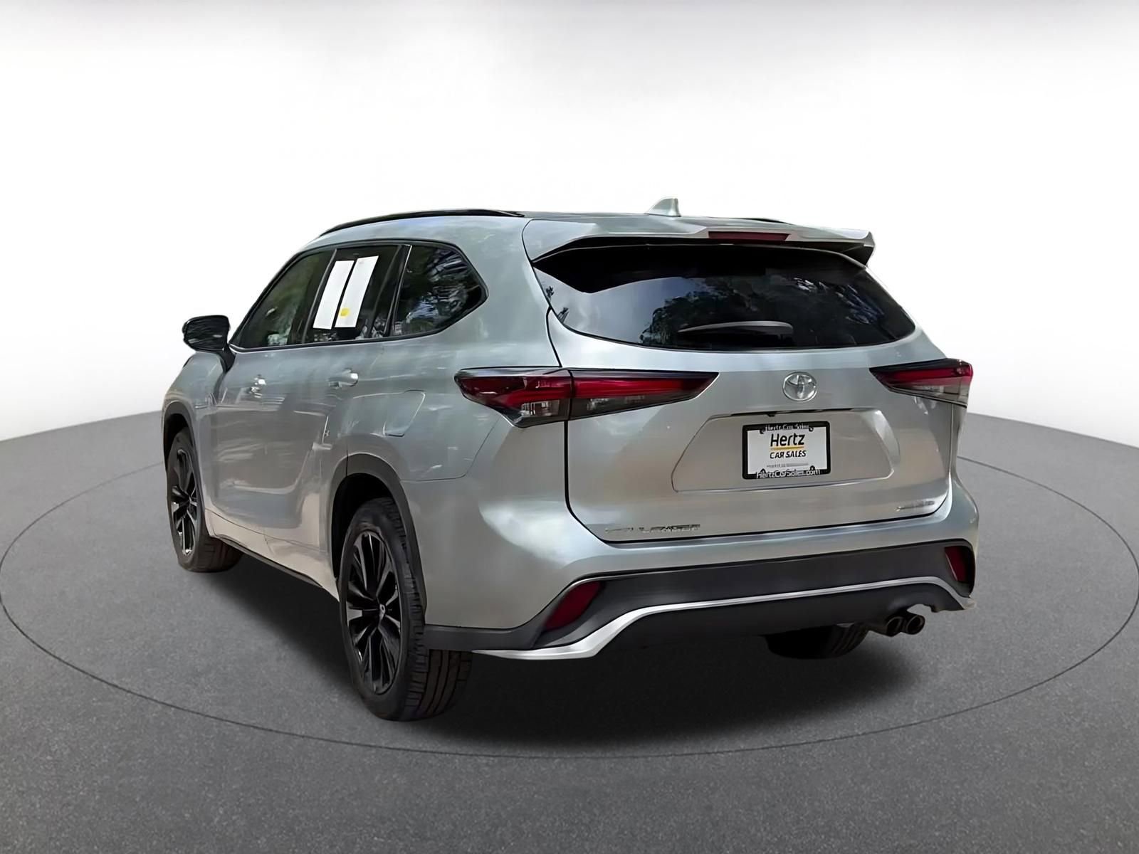 Thumbnail: 2024 Toyota Highlander - 11