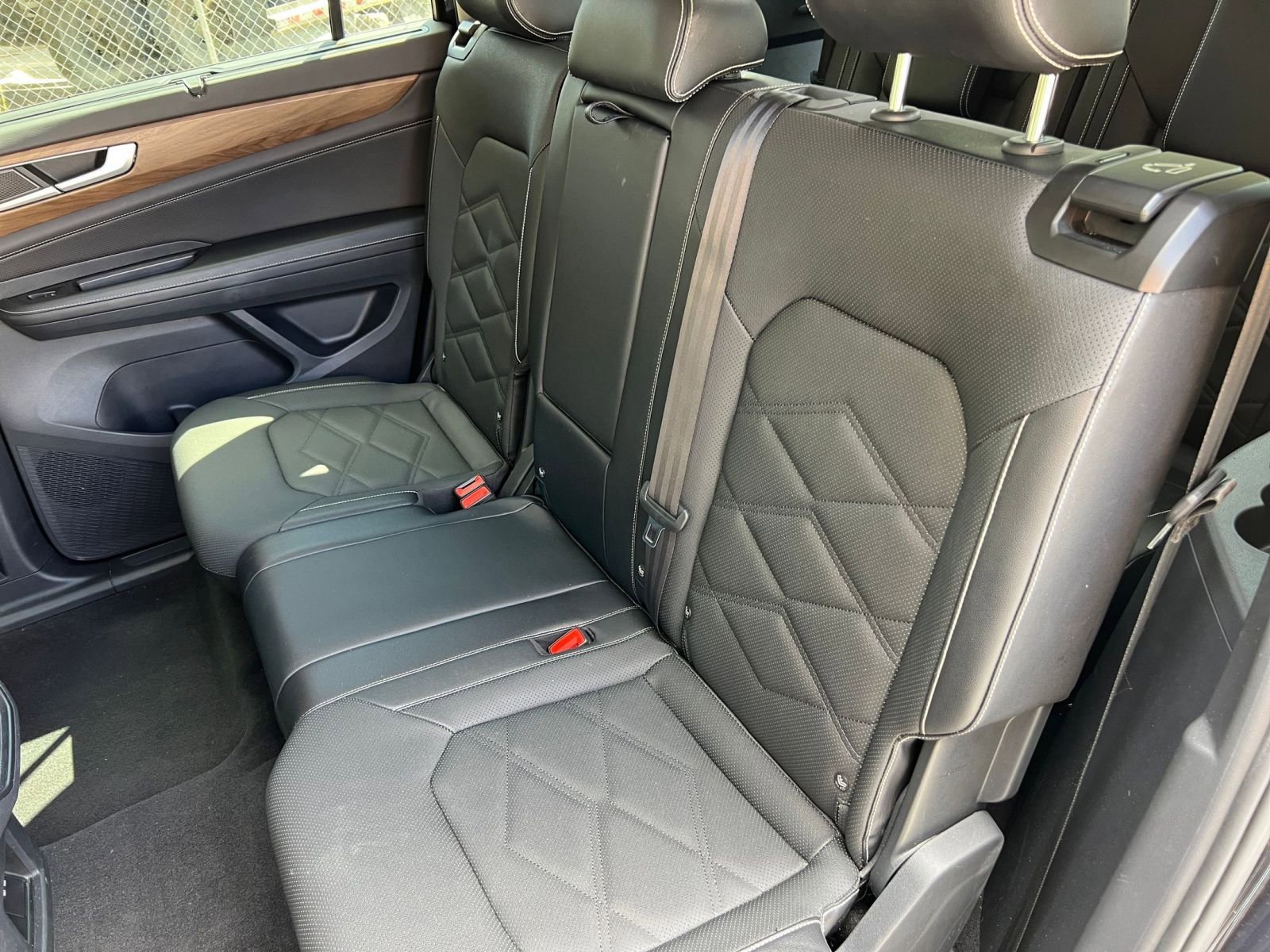 Thumbnail: 2025 Volkswagen Atlas - 31