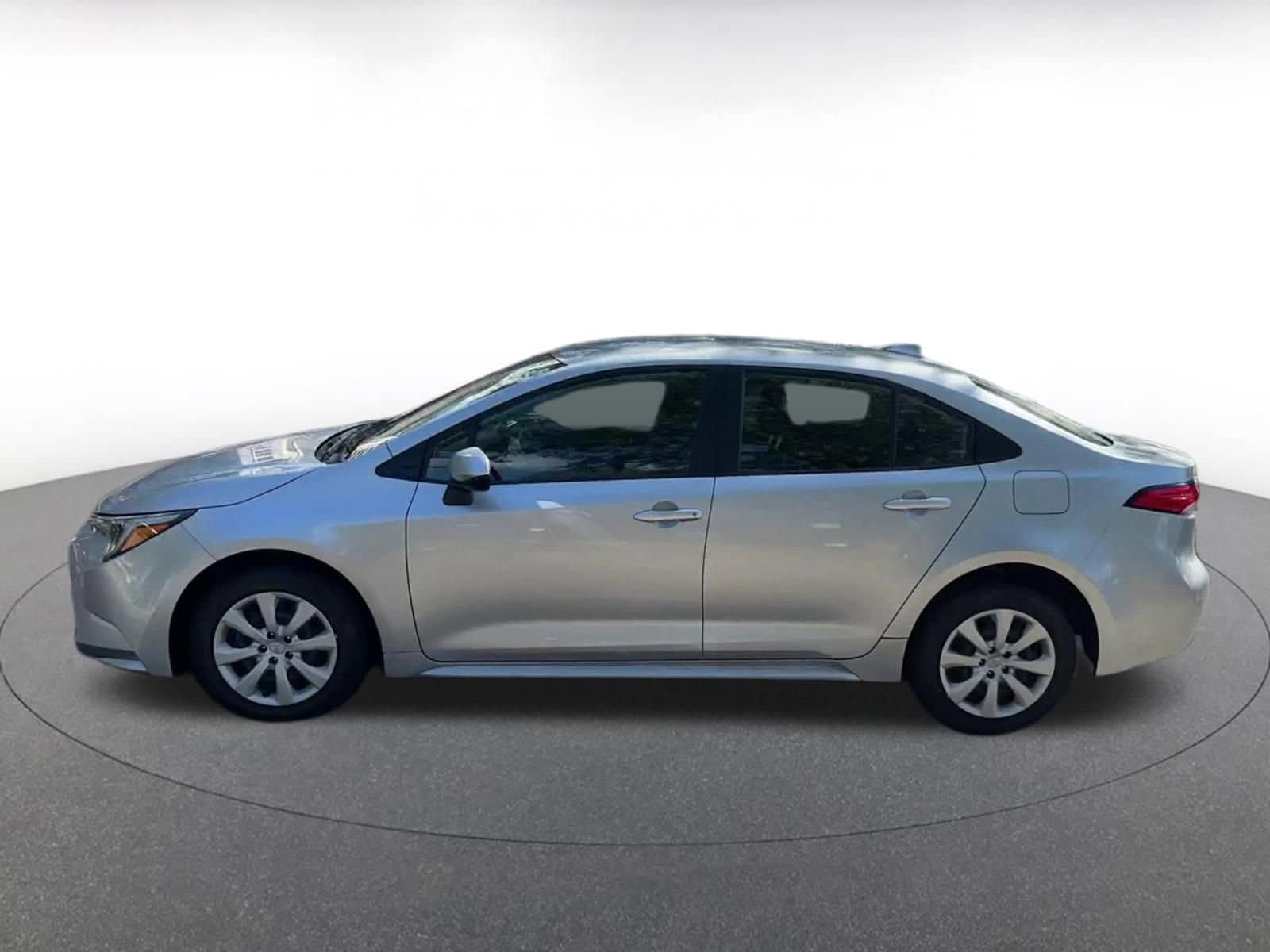 Thumbnail: 2025 Toyota Corolla - 9