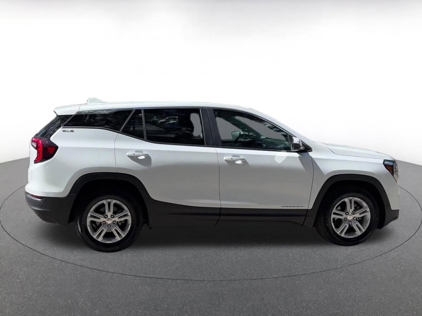 Thumbnail: 2024 GMC Terrain - 24