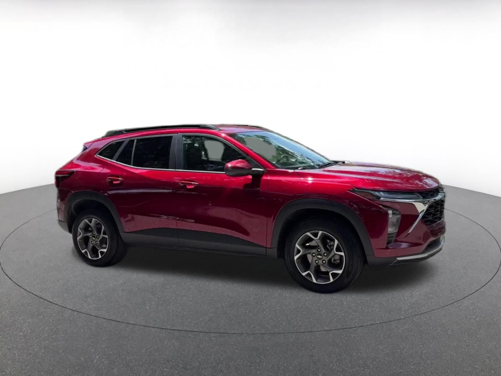 Thumbnail: 2025 Chevrolet Trax - 2