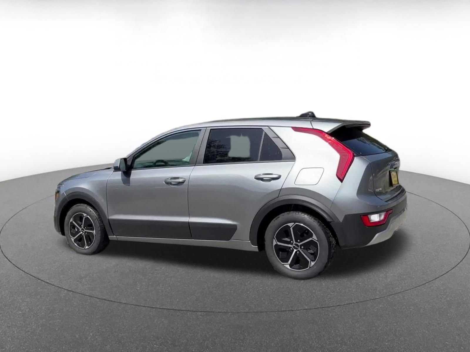 Thumbnail: 2026 Kia Niro - 10