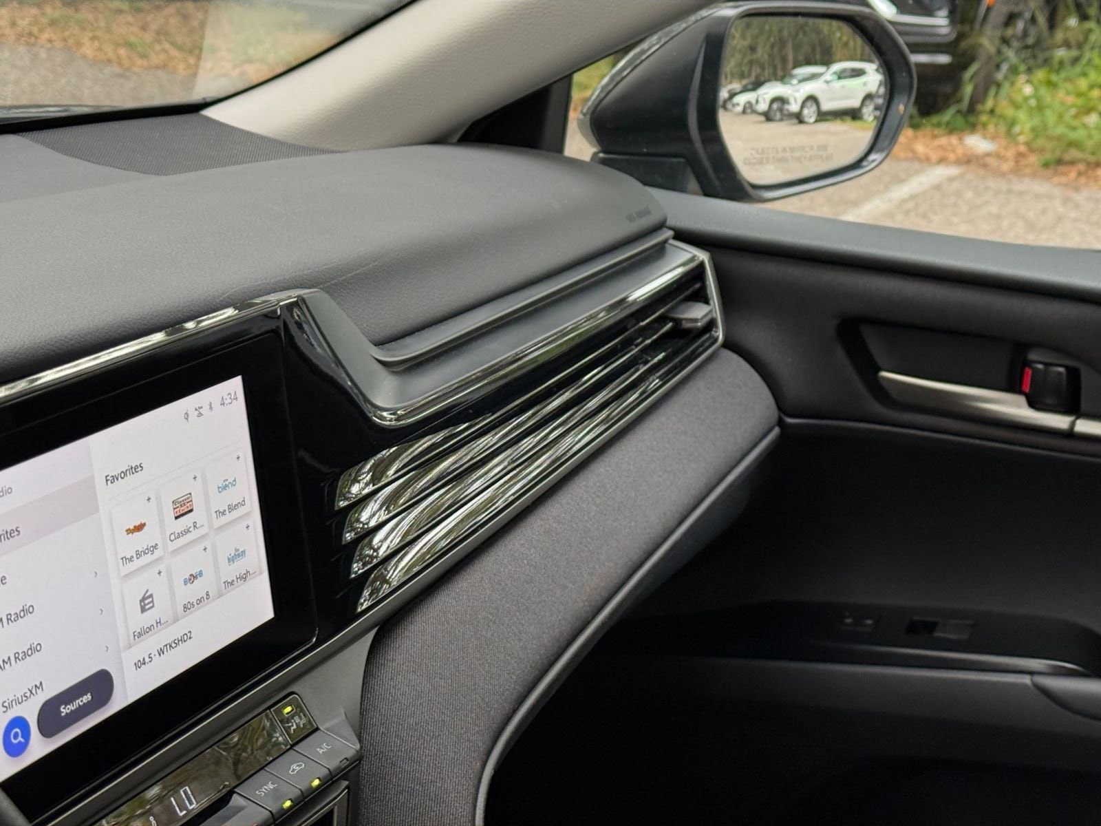 Thumbnail: 2025 Toyota Camry - 29