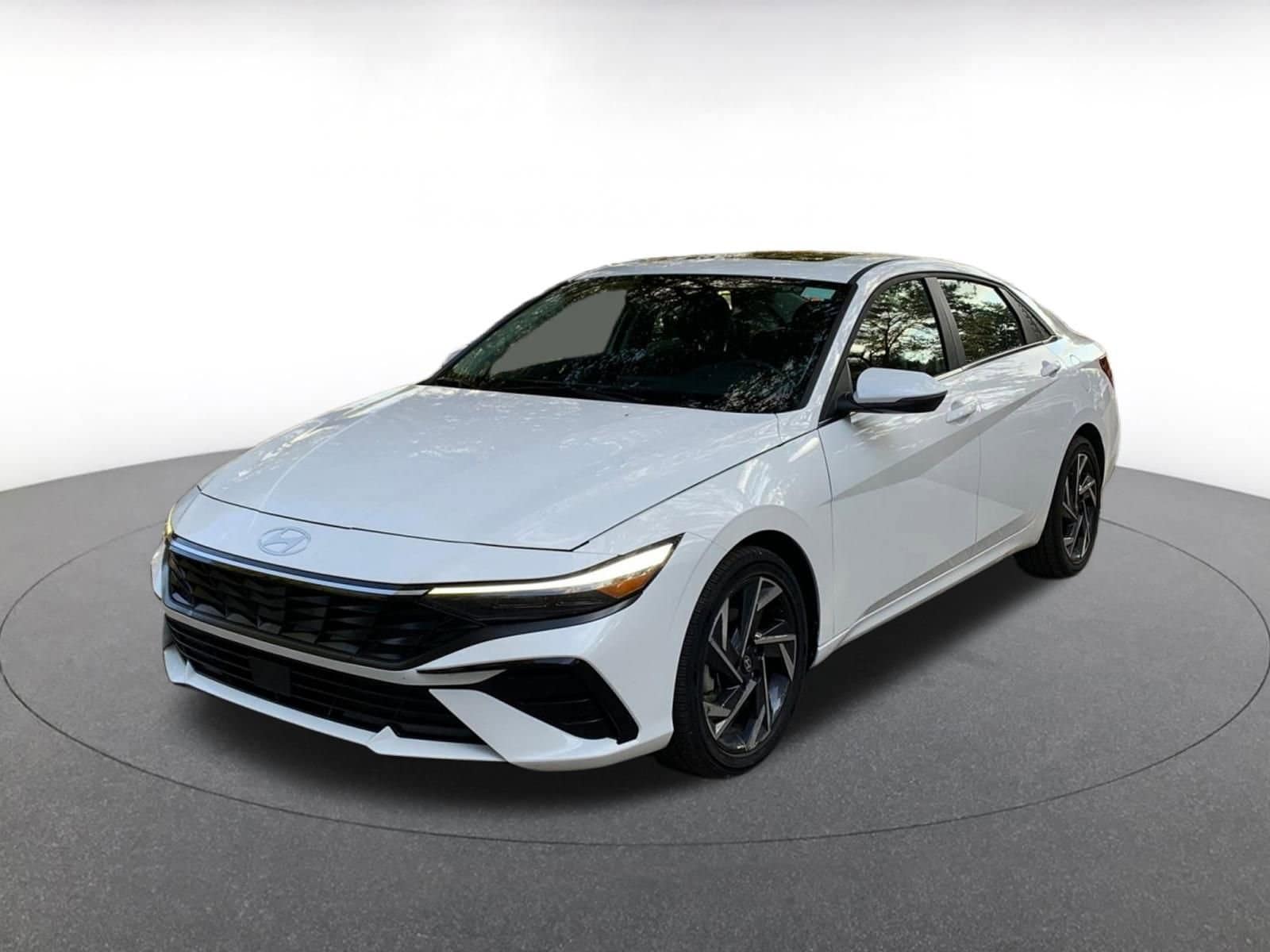 Thumbnail: 2025 Hyundai Elantra - 3