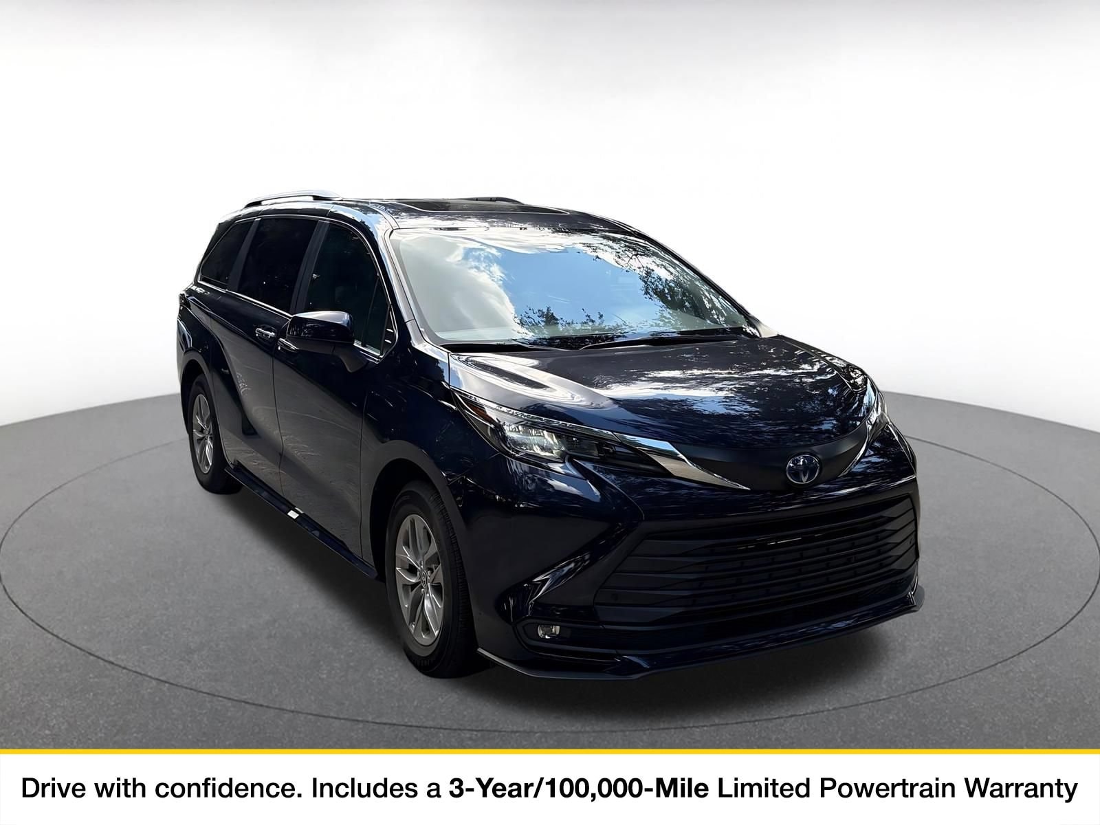 Thumbnail: 2025 Toyota Sienna - 1