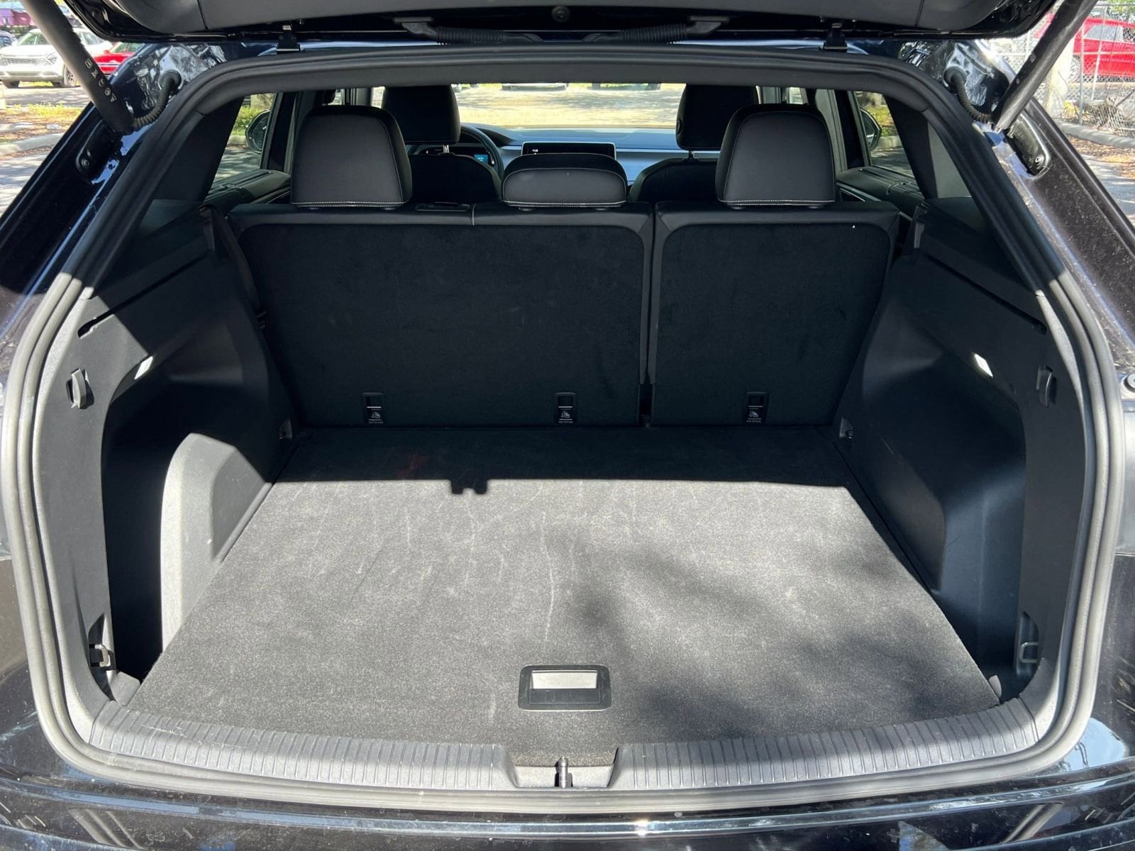 Thumbnail: 2025 Volkswagen Atlas - 29