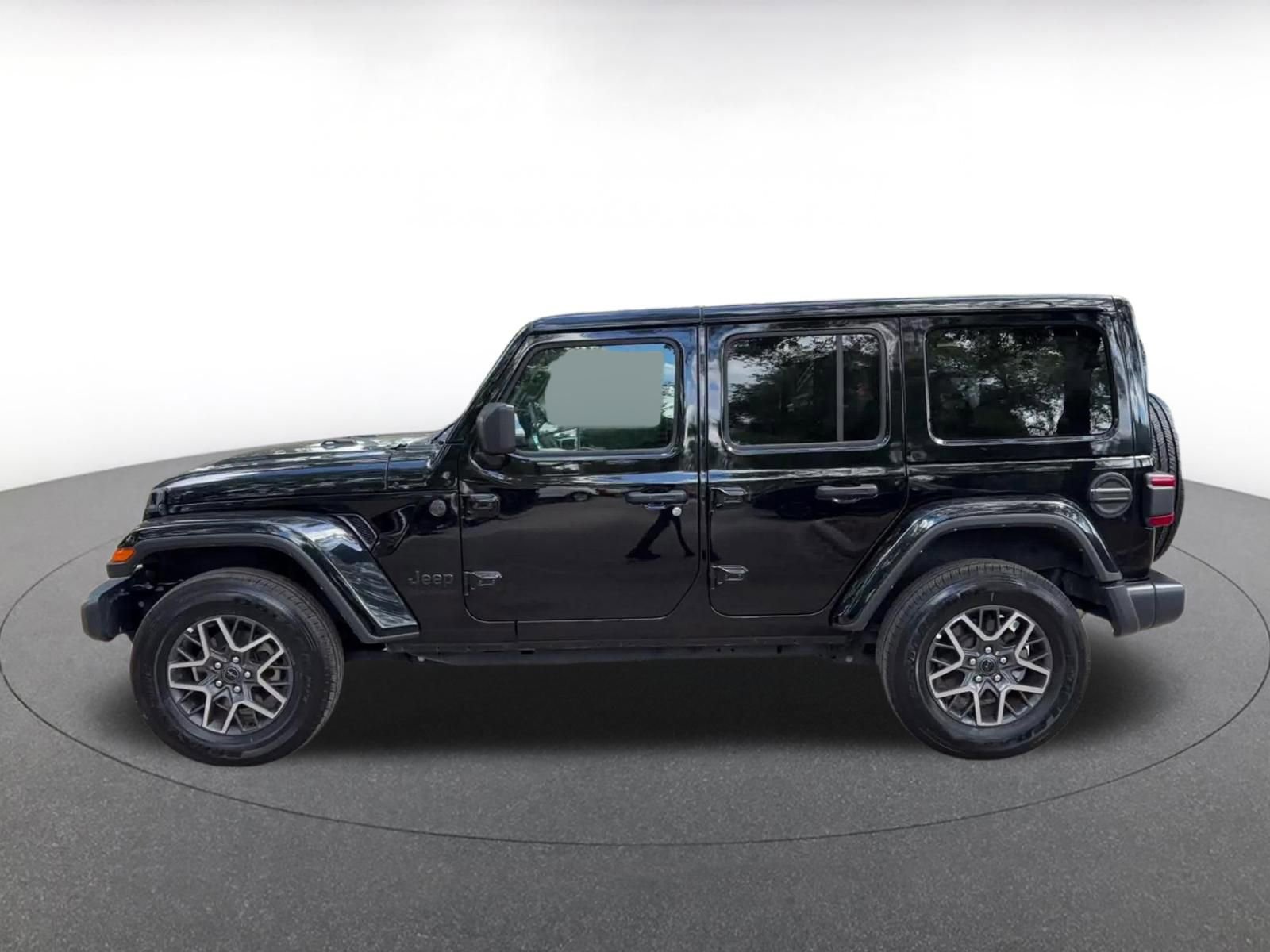 Thumbnail: 2025 Jeep Wrangler - 9