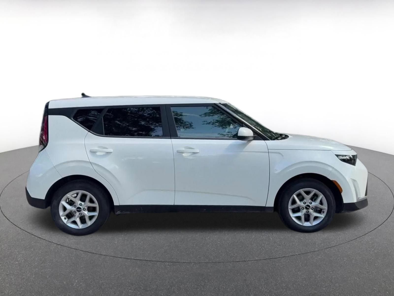 Thumbnail: 2025 Kia Soul - 16