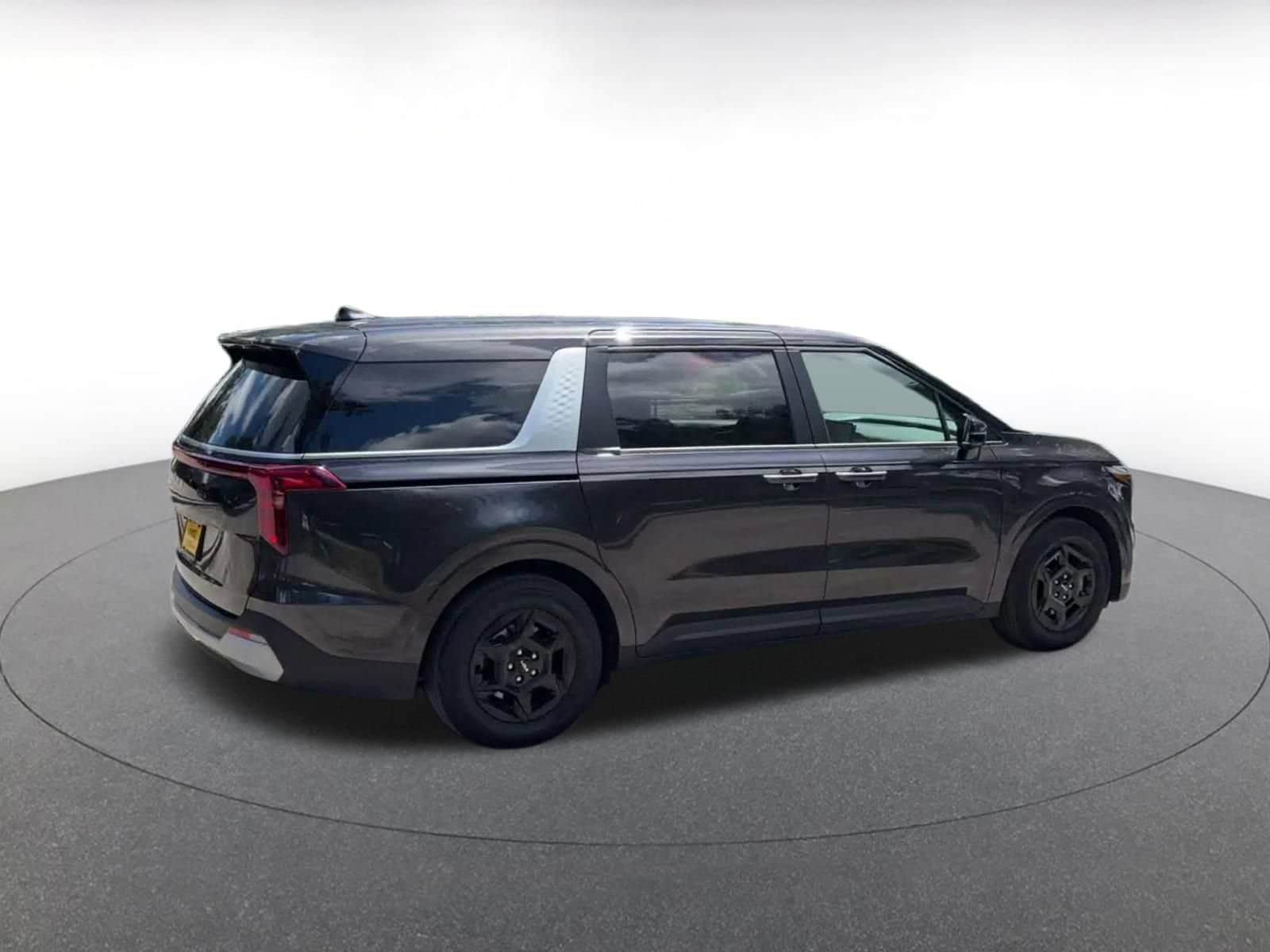Thumbnail: 2026 Kia Carnival - 14