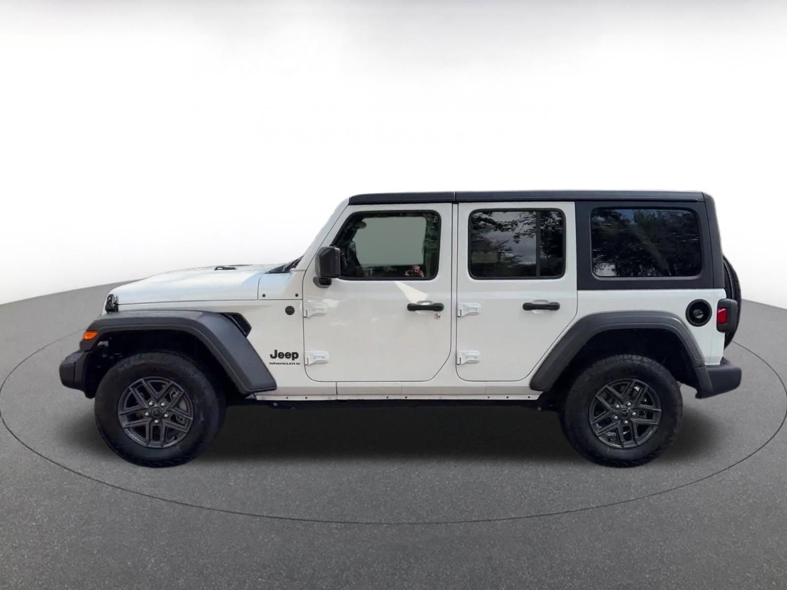 Thumbnail: 2025 Jeep Wrangler - 9