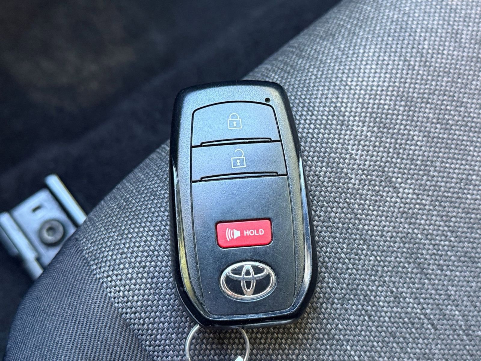 Thumbnail: 2025 Toyota Camry - 18