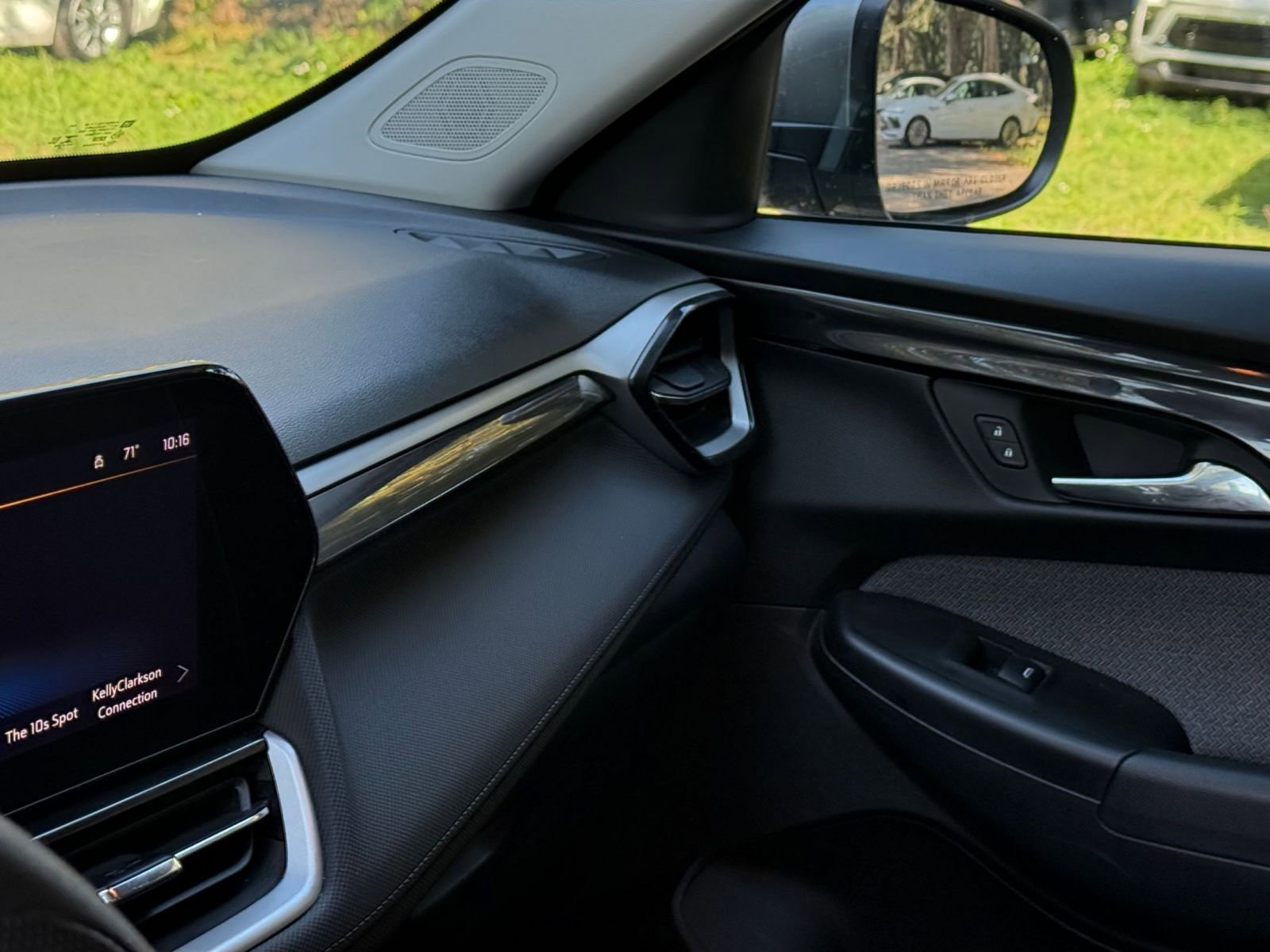 Thumbnail: 2025 Chevrolet TrailBlazer - 29