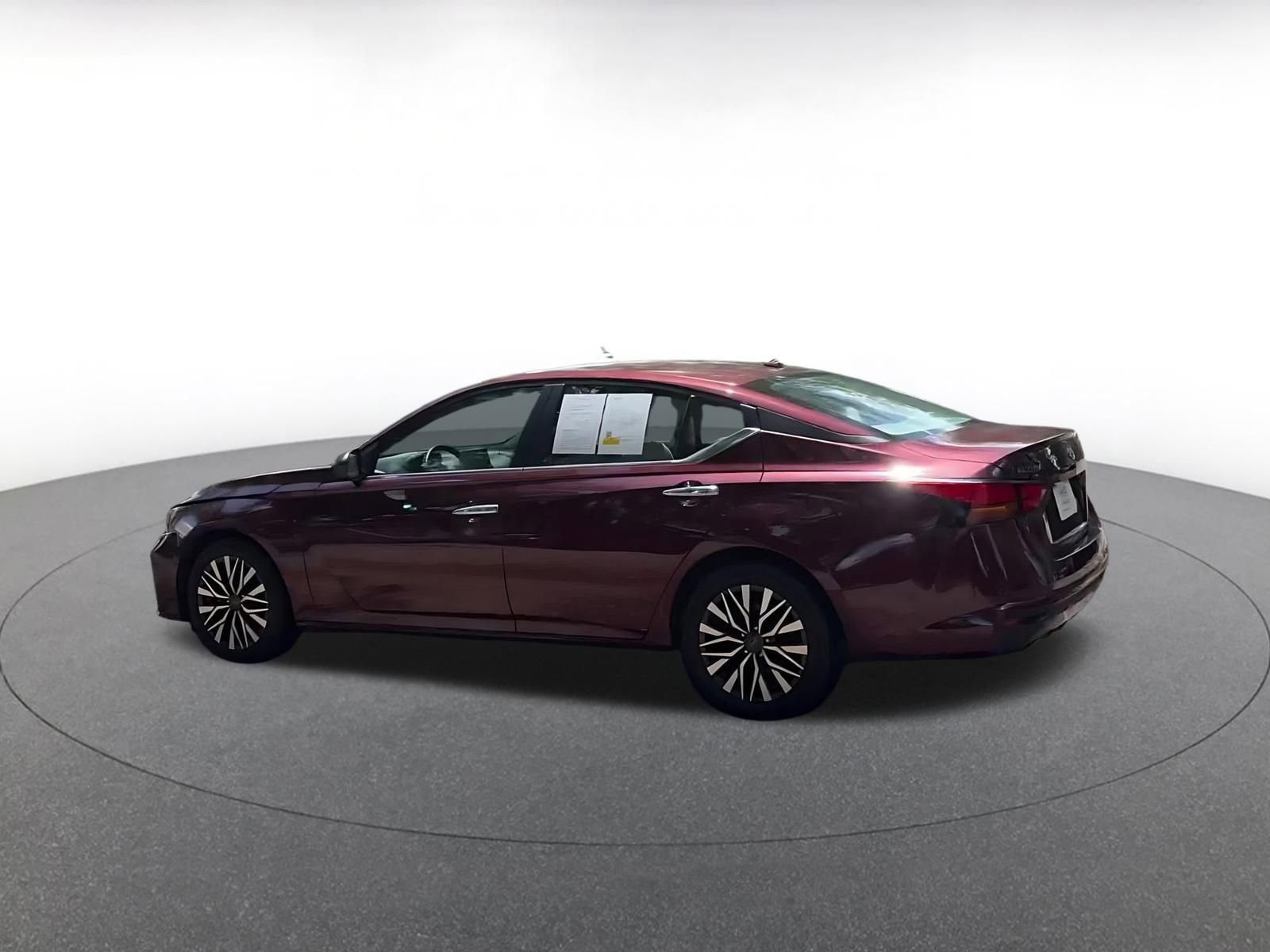 Thumbnail: 2025 Nissan Altima - 9