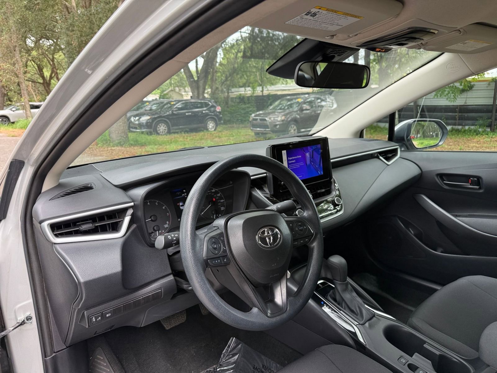 Thumbnail: 2025 Toyota Corolla - 31