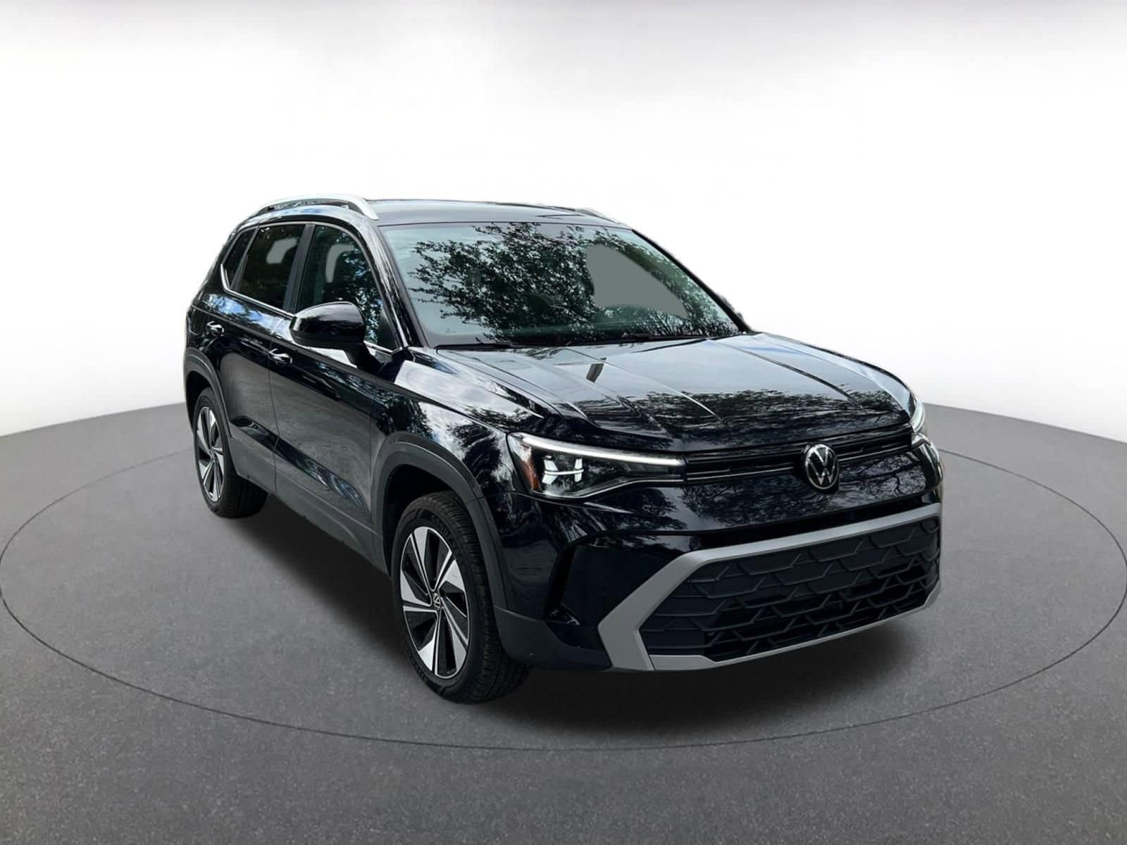 Thumbnail: 2025 Volkswagen Taos - 1