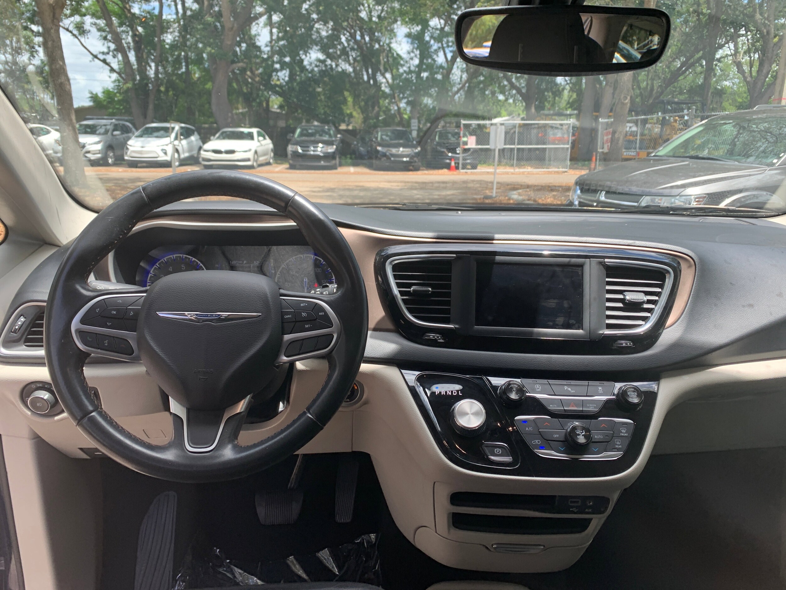 2018 Chrysler Pacifica Touring 27