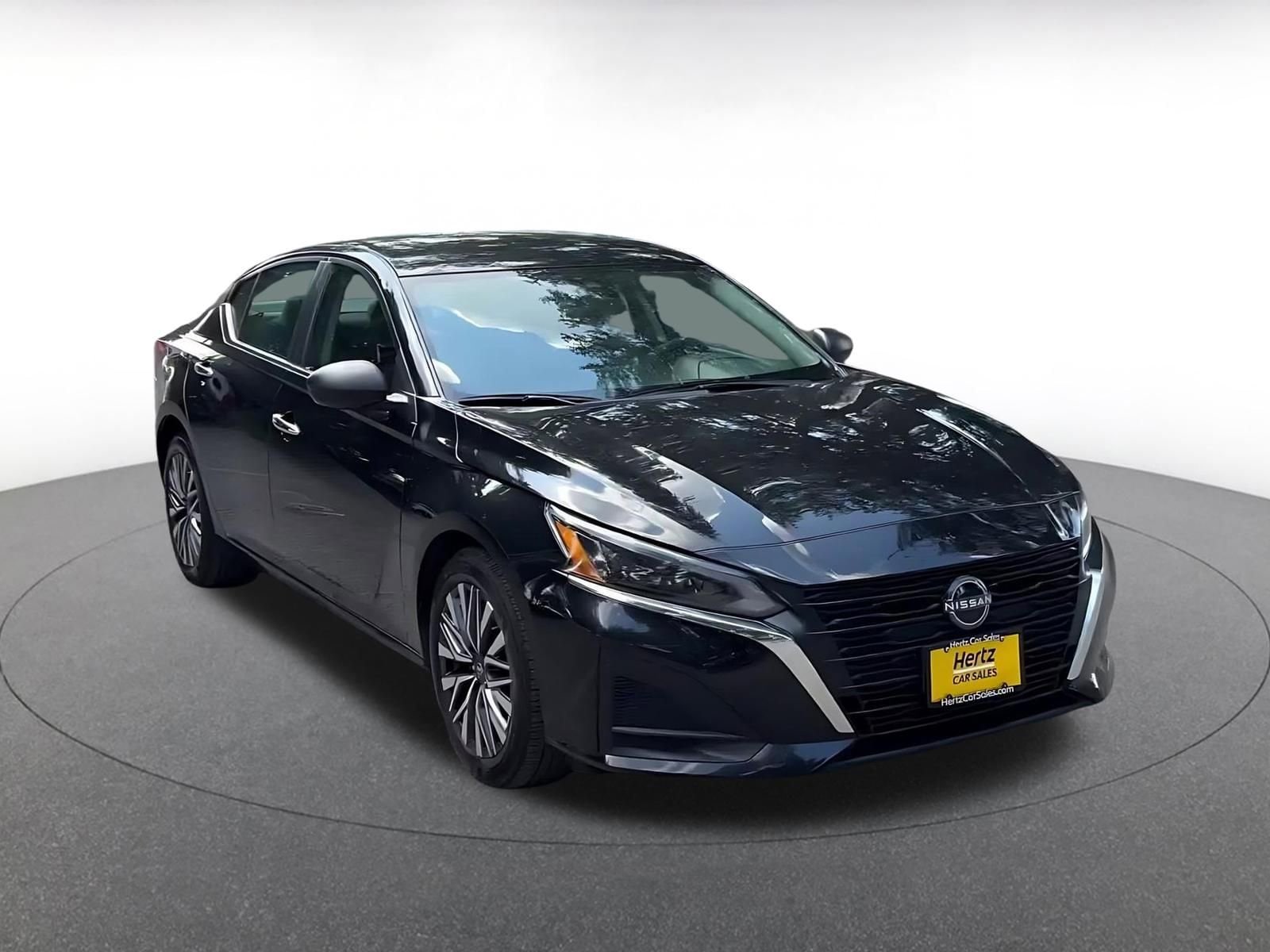 Thumbnail: 2025 Nissan Altima - 4