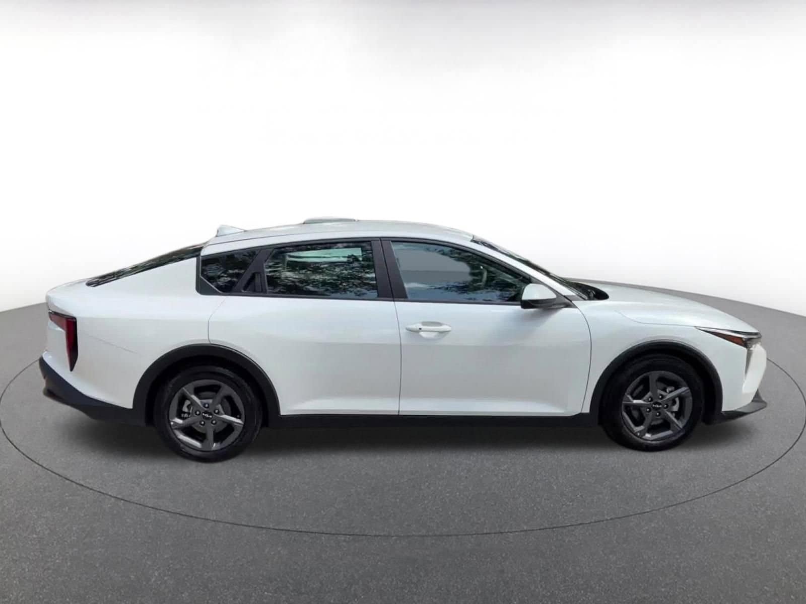 Thumbnail: 2025 Kia K4 - 16