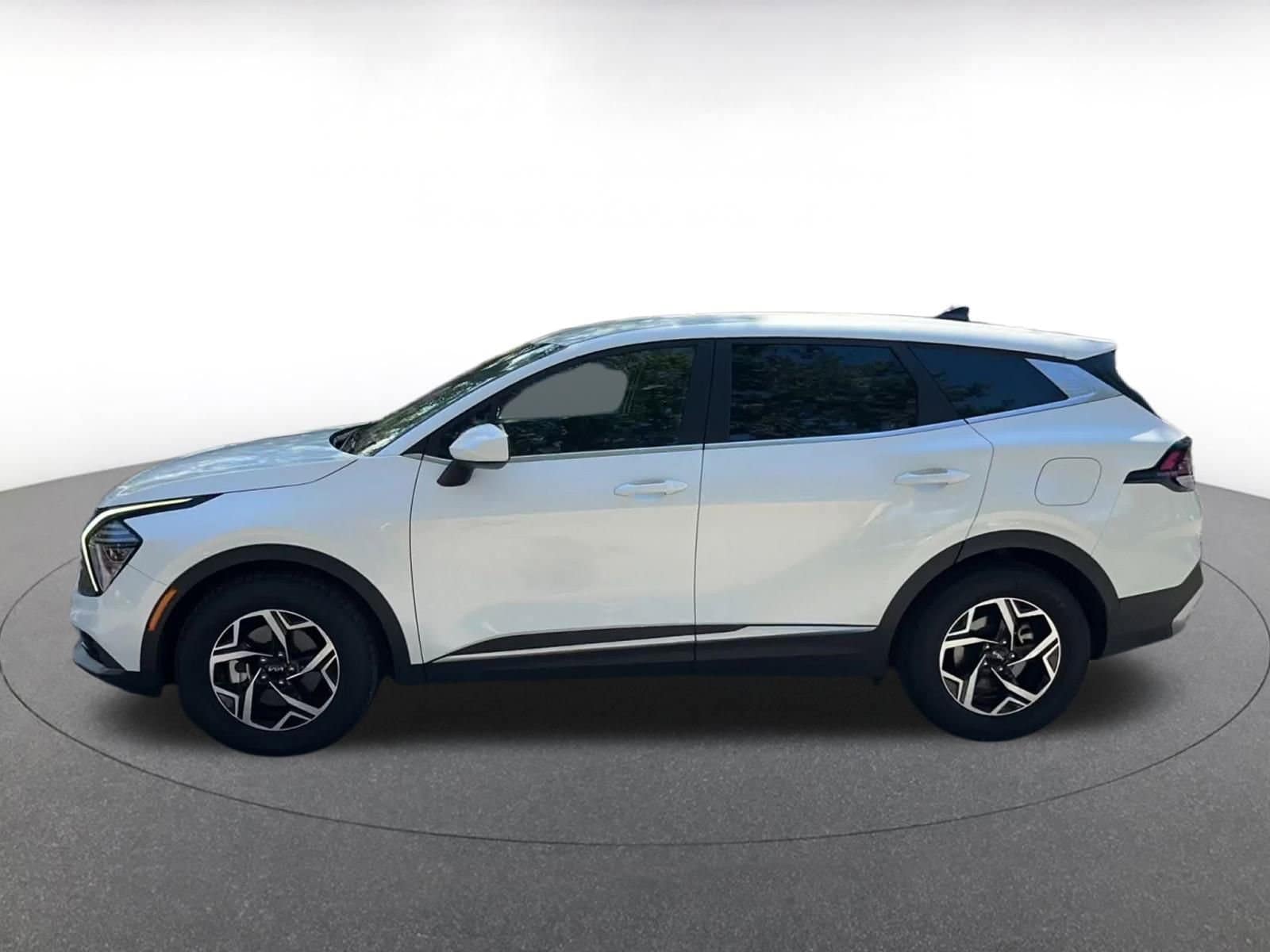 Thumbnail: 2024 Kia Sportage - 9