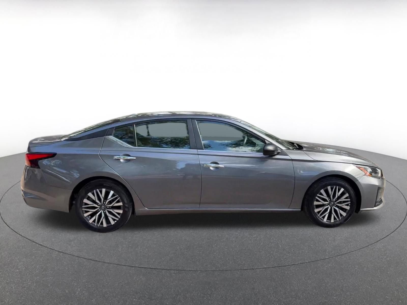 Thumbnail: 2025 Nissan Altima - 16
