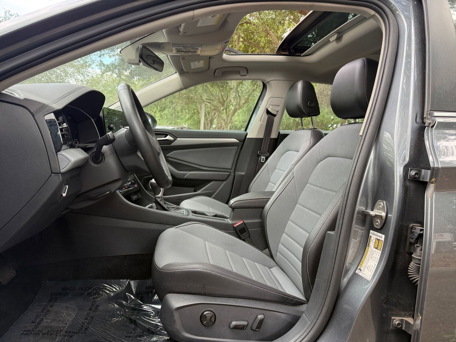 Thumbnail: 2025 Volkswagen Jetta - 33