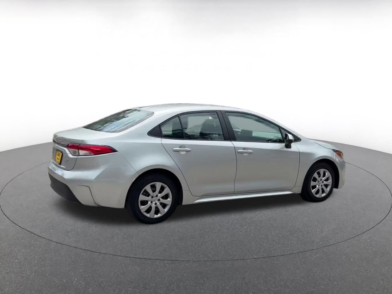 Thumbnail: 2025 Toyota Corolla - 14