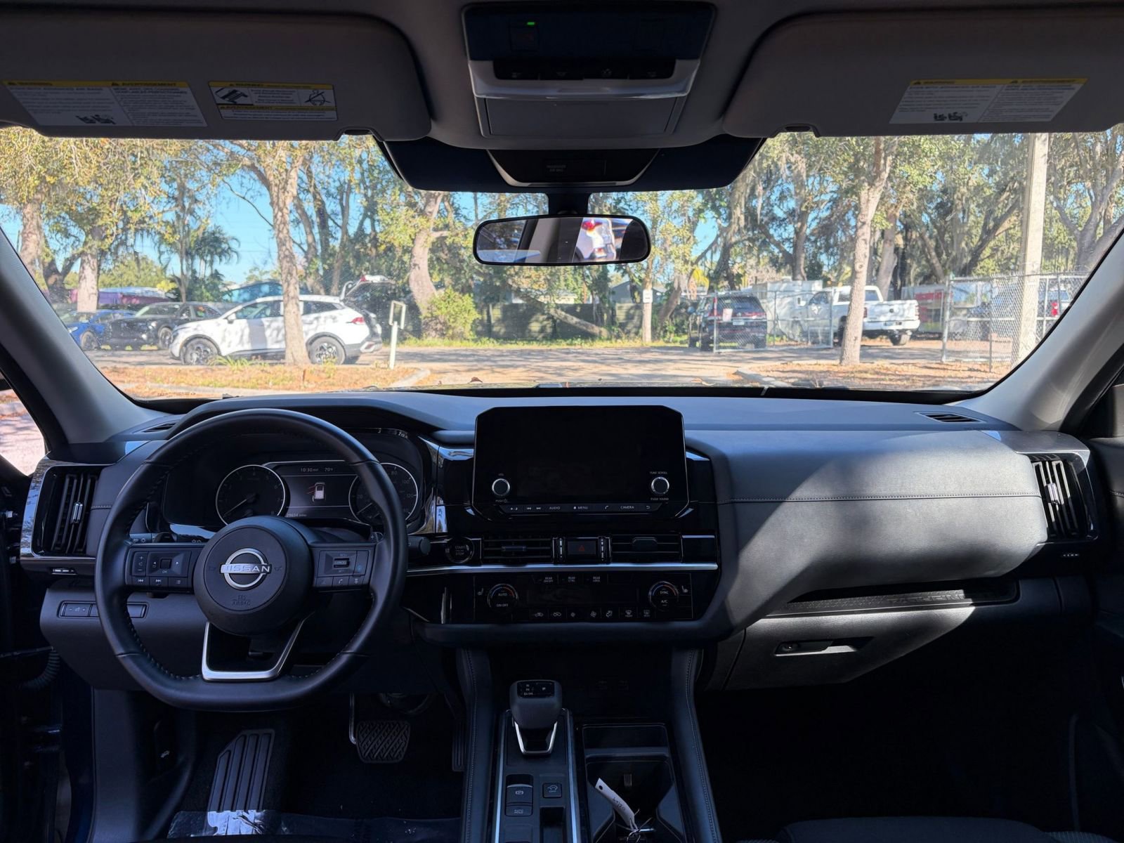 Thumbnail: 2025 Nissan Pathfinder - 32