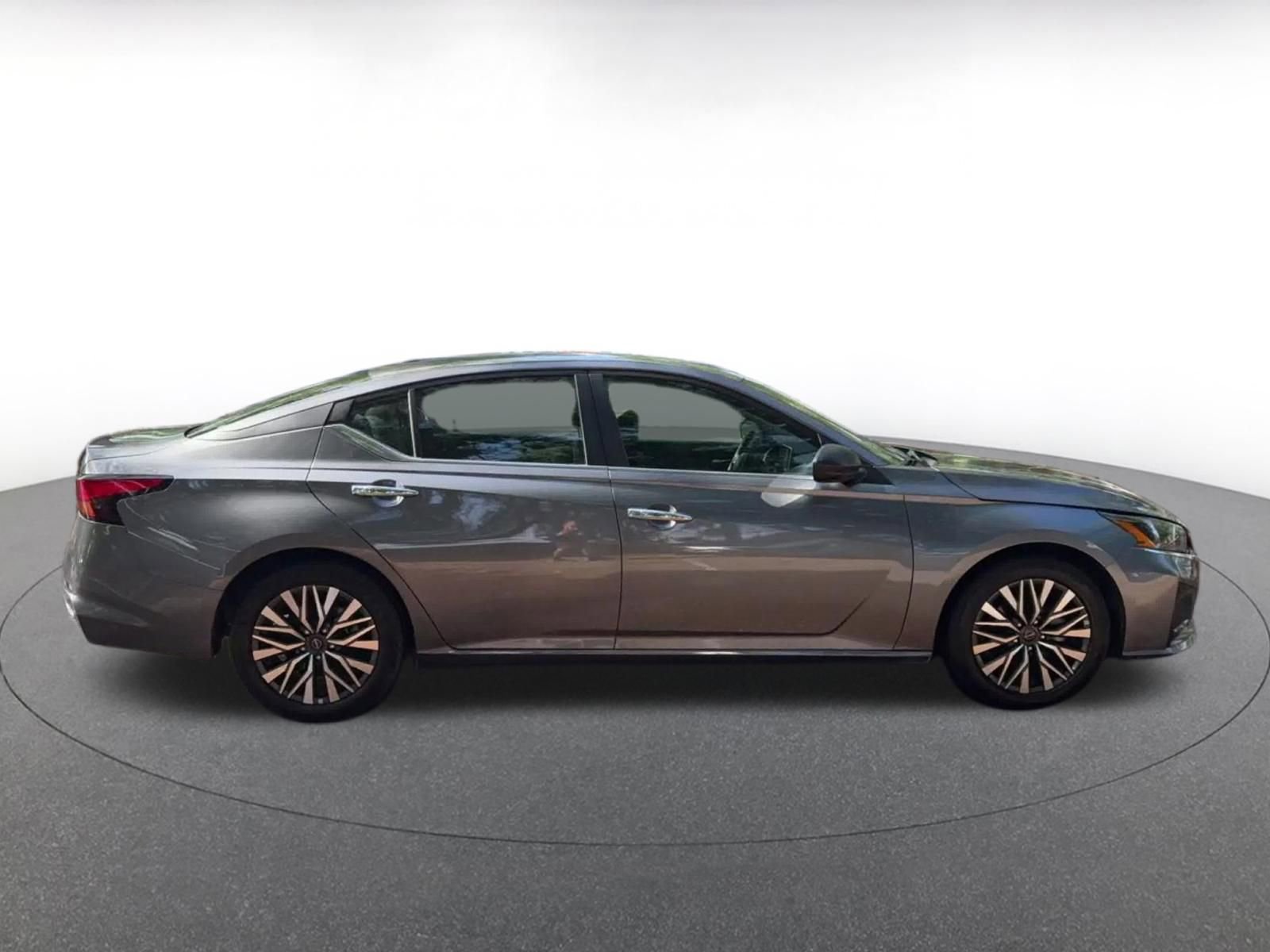 Thumbnail: 2025 Nissan Altima - 15