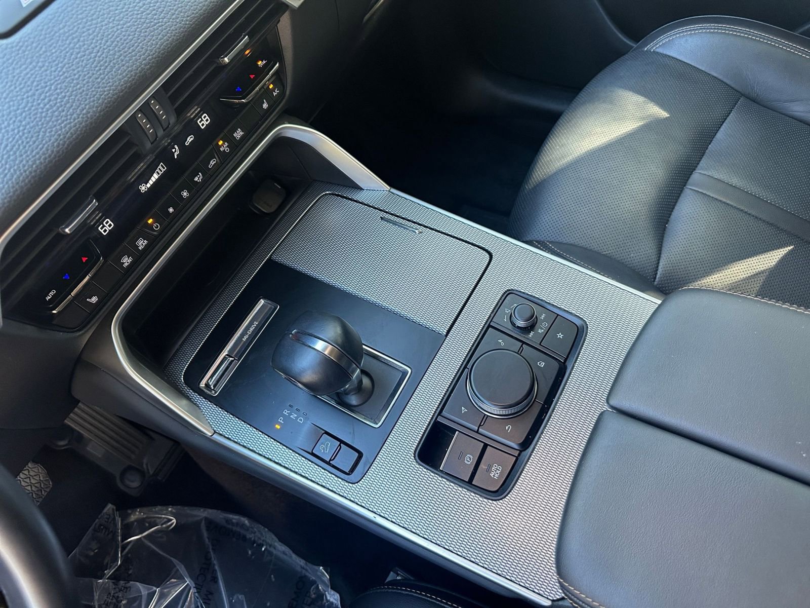 Thumbnail: 2025 Mazda CX-70 - 35