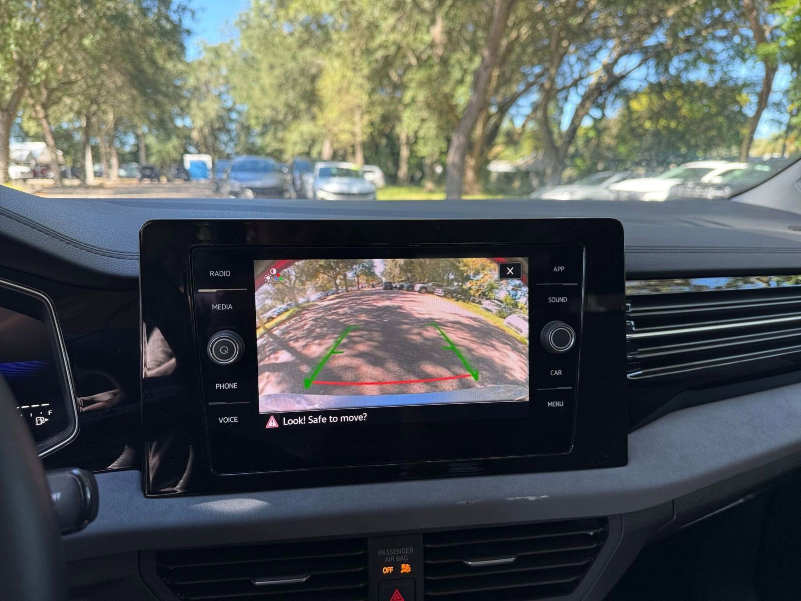 Thumbnail: 2025 Volkswagen Jetta - 17